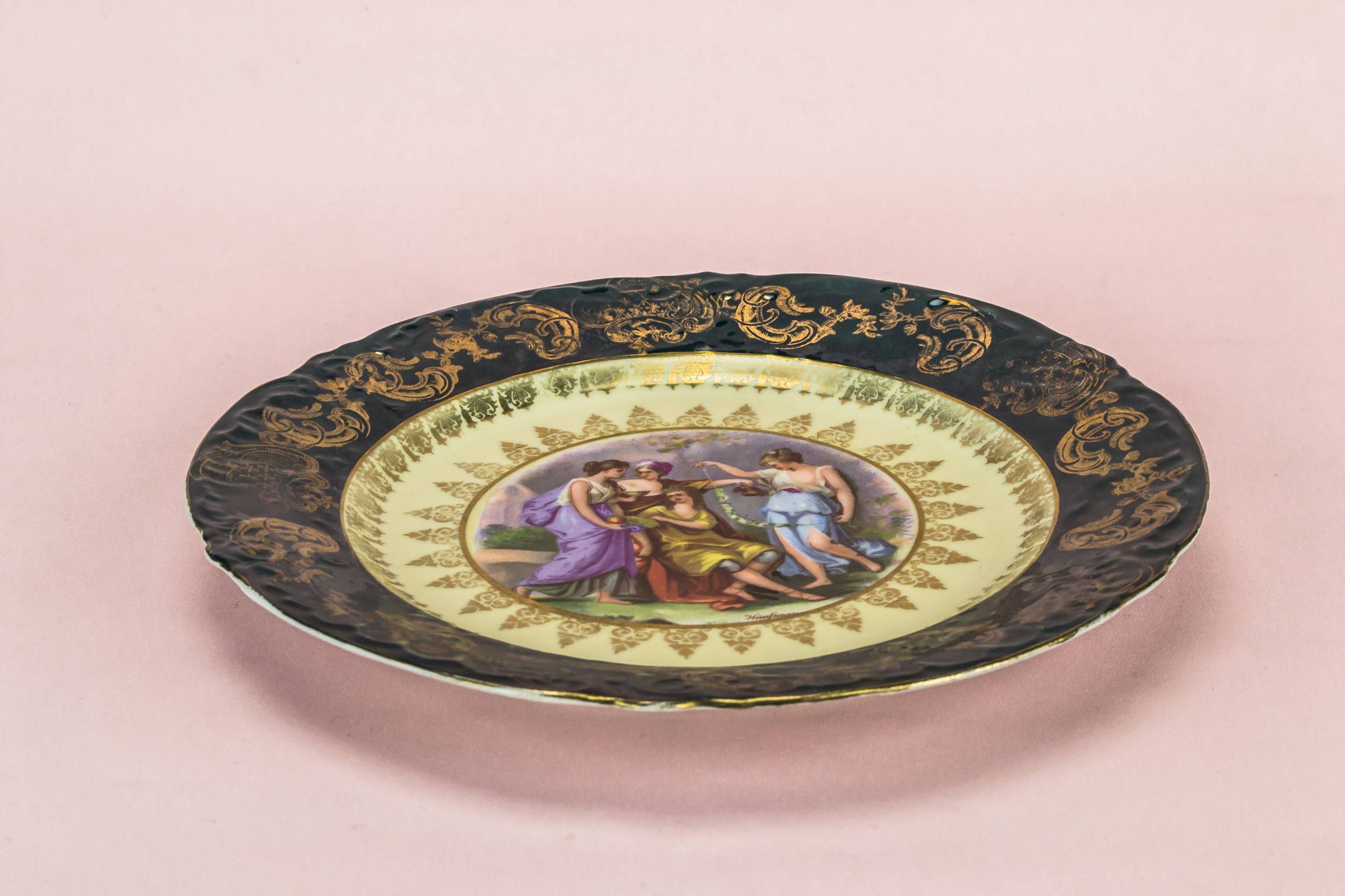 Porcelain Charming Figures — Green and gold cake plate 1