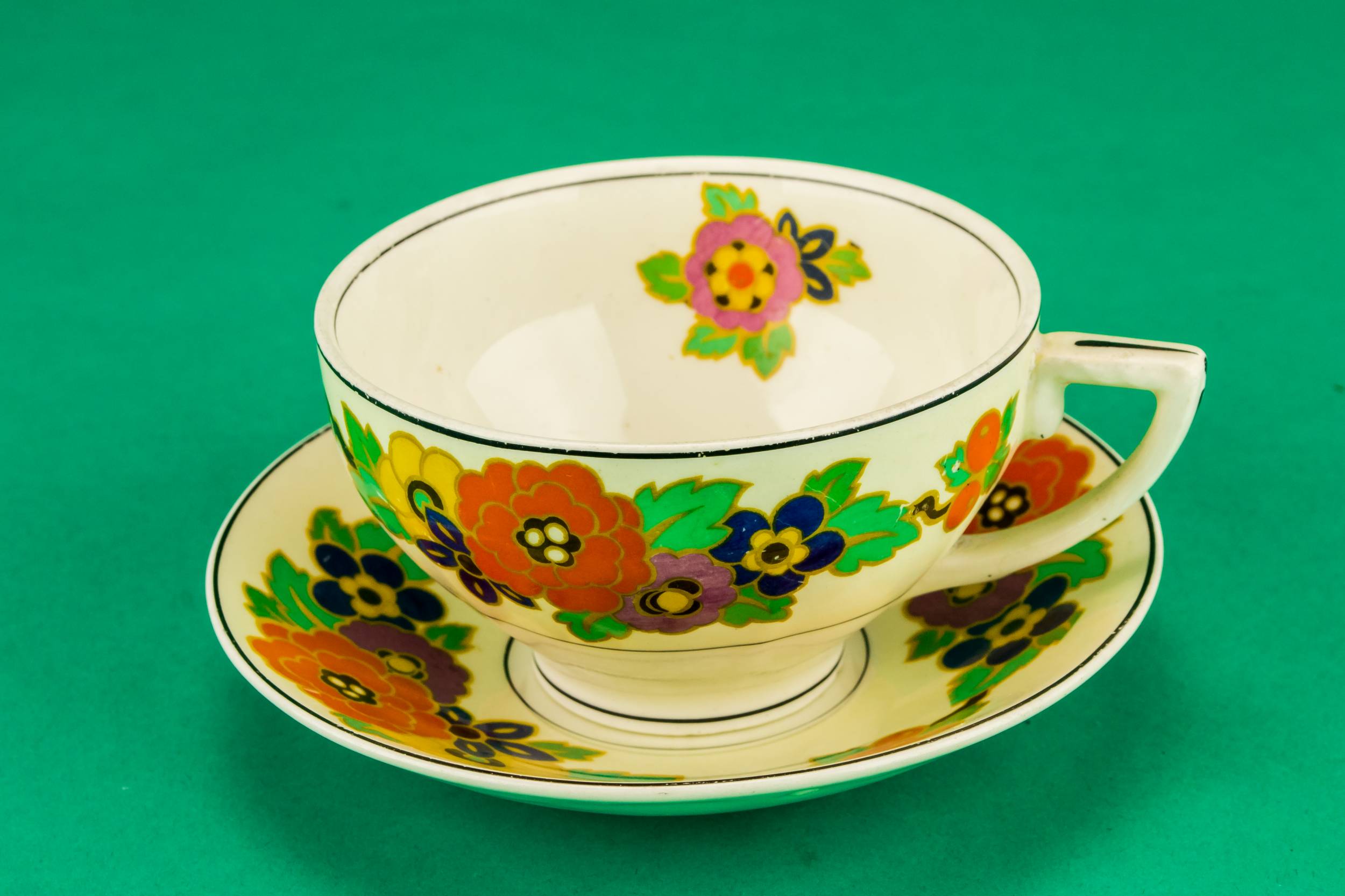 Charming Art Deco — Colourful tea set for one 5