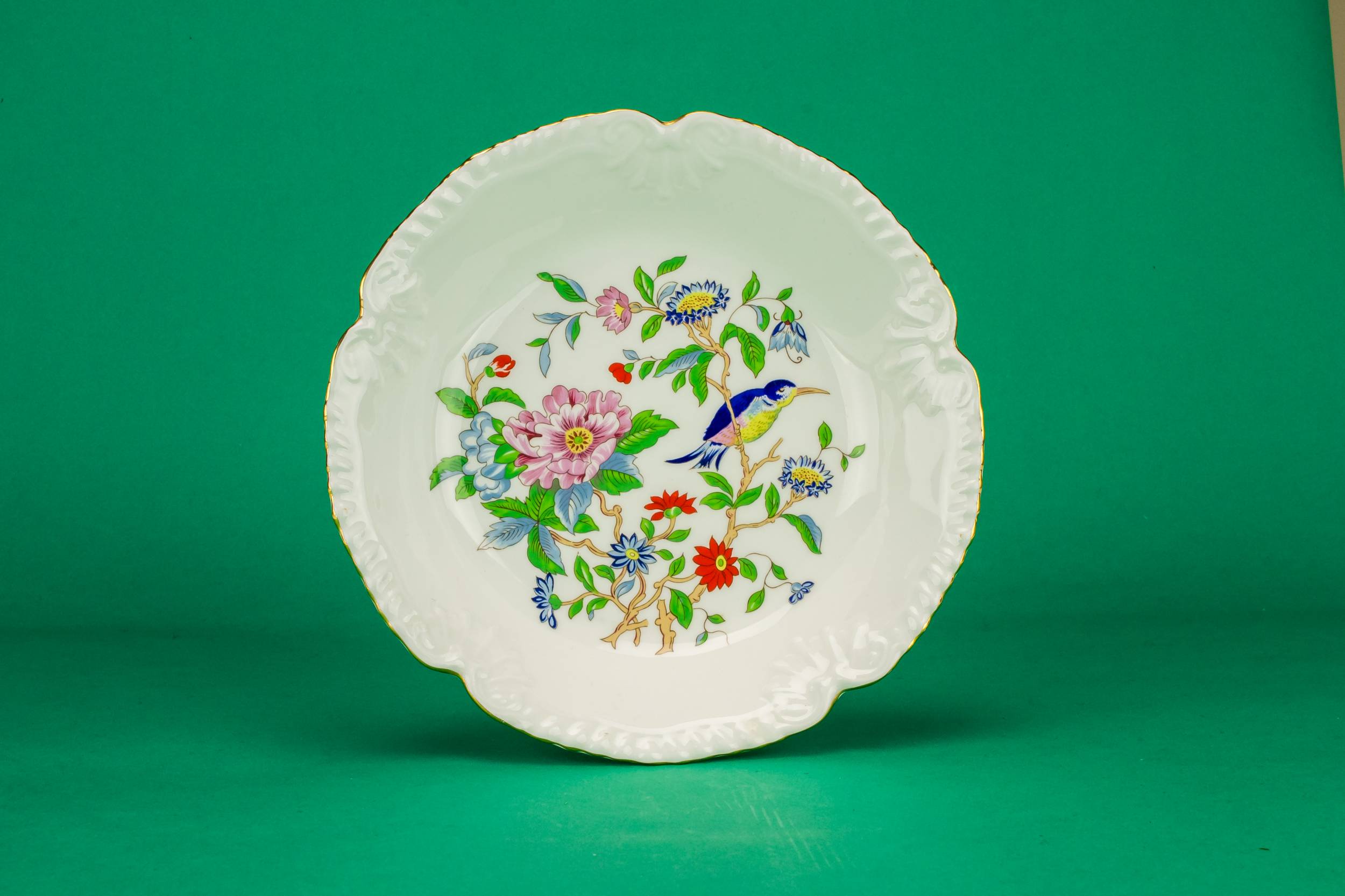 Vintage Classical Porcelain — Colourful serving bowl