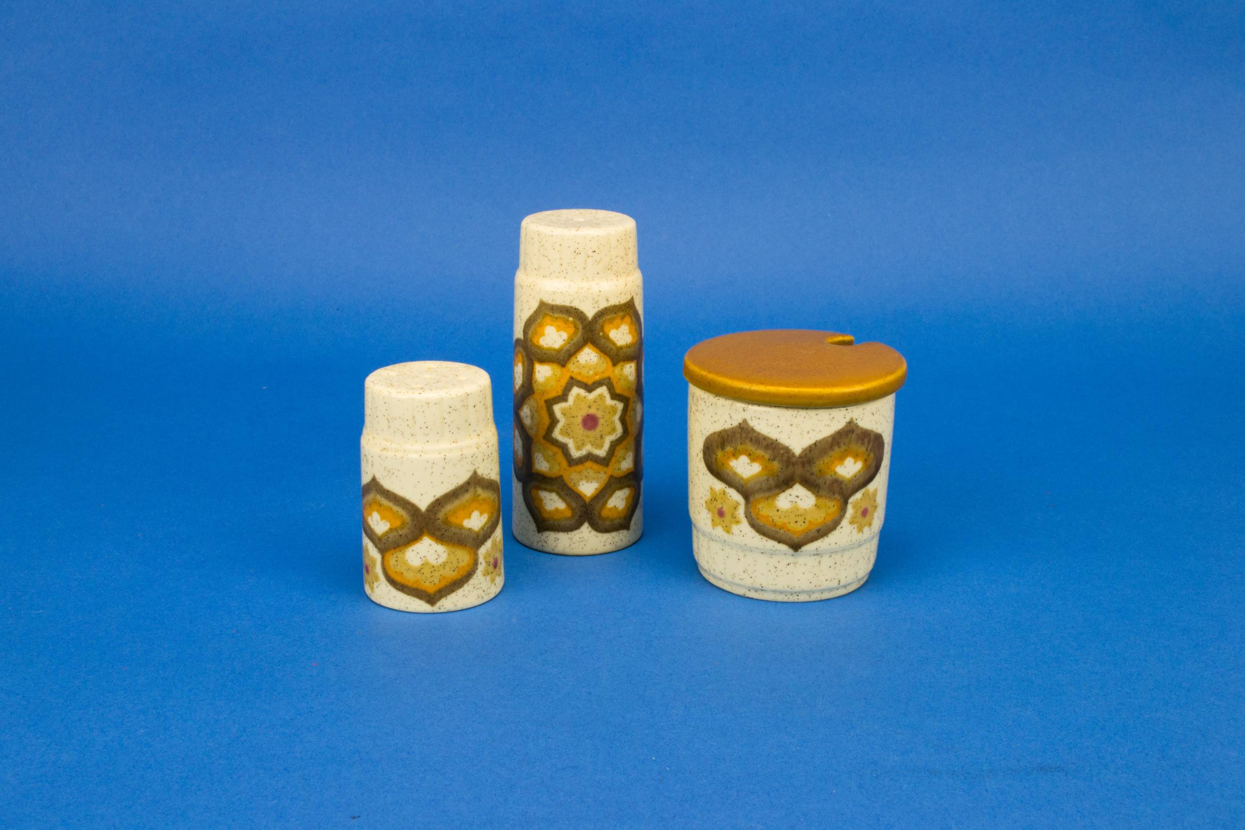 Elegant Vintage Palissy — Condiment set