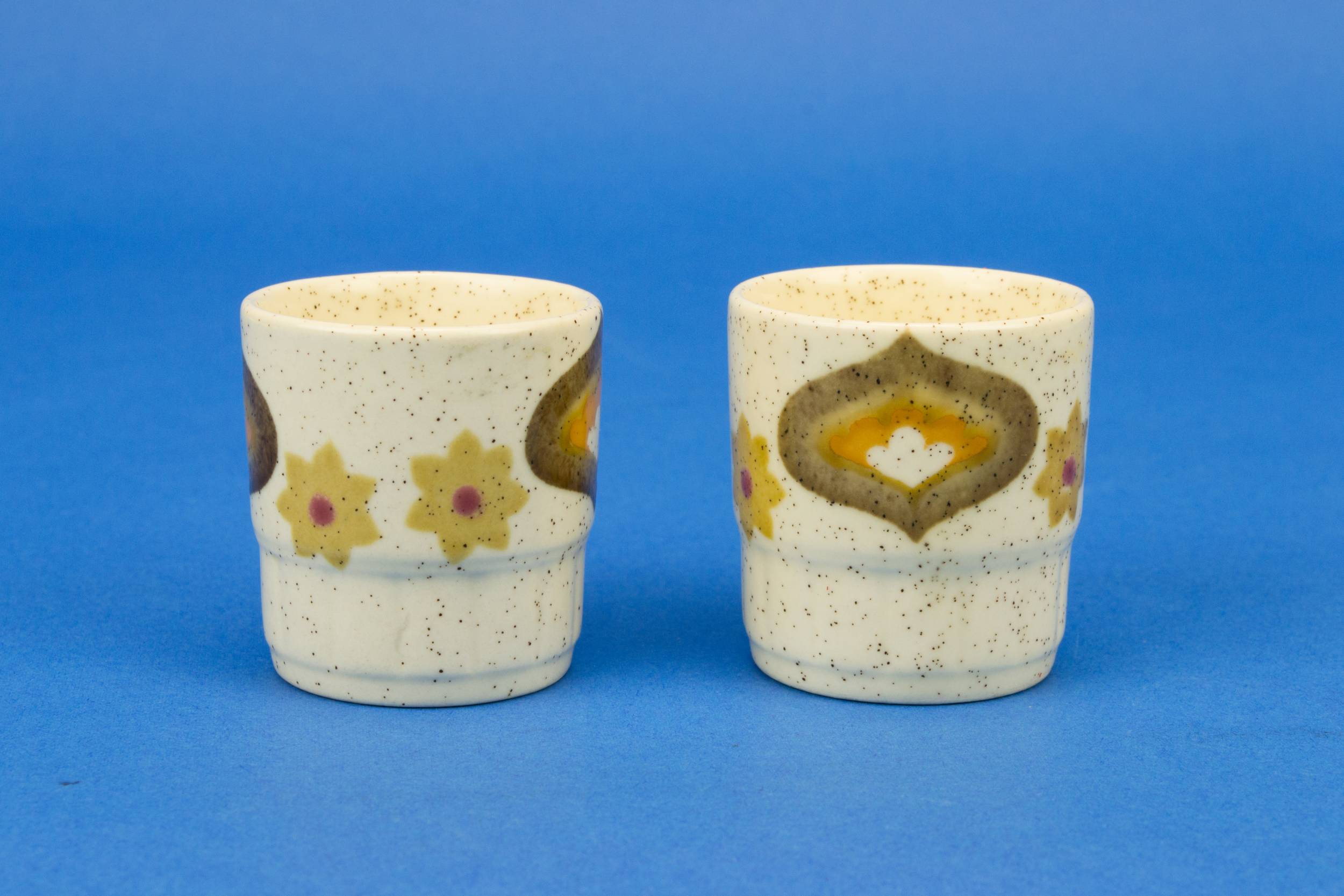 Modernist Vintage BOWLS — 6 Kalabar egg cups 1