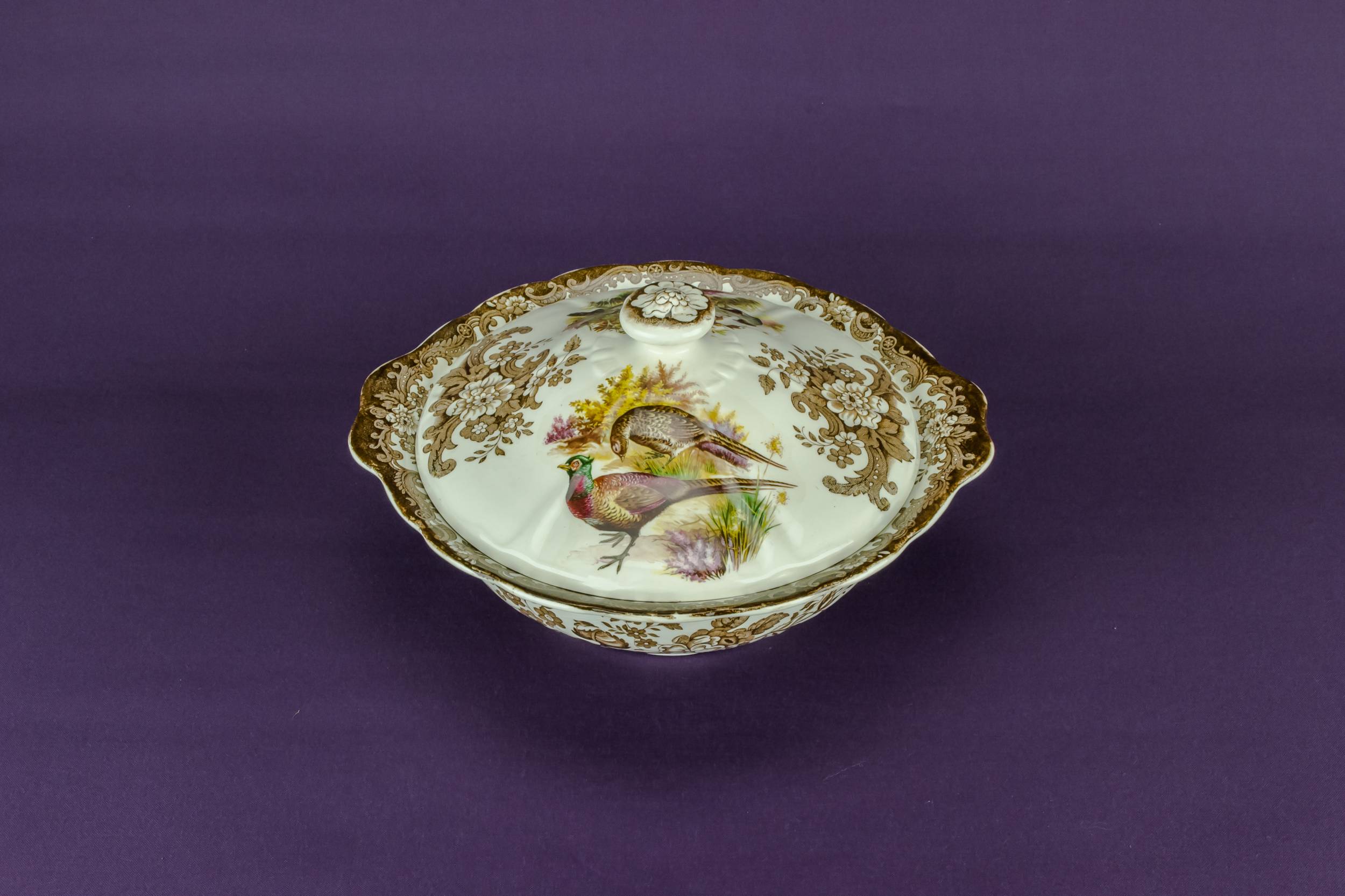 Porcelain Vintage Palissy — Serving tureen game series