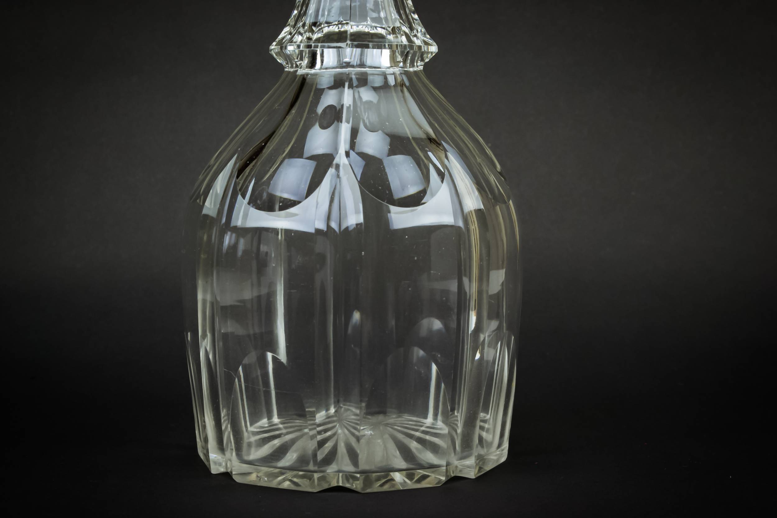 Engraved Whisky Sherry — Cut glass wine decanter 1