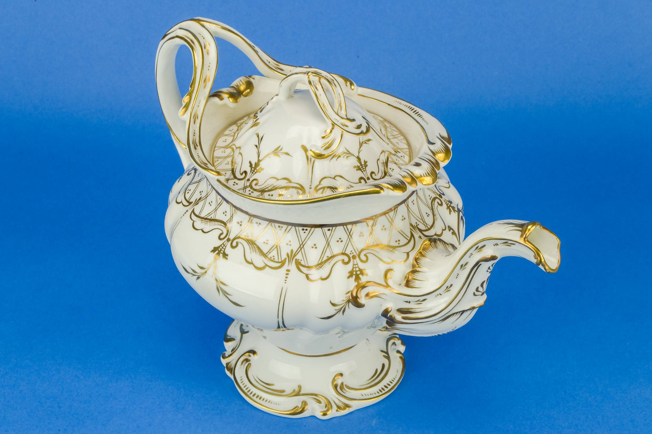 Antique Large Scrolls — Large gold and white teapot 2