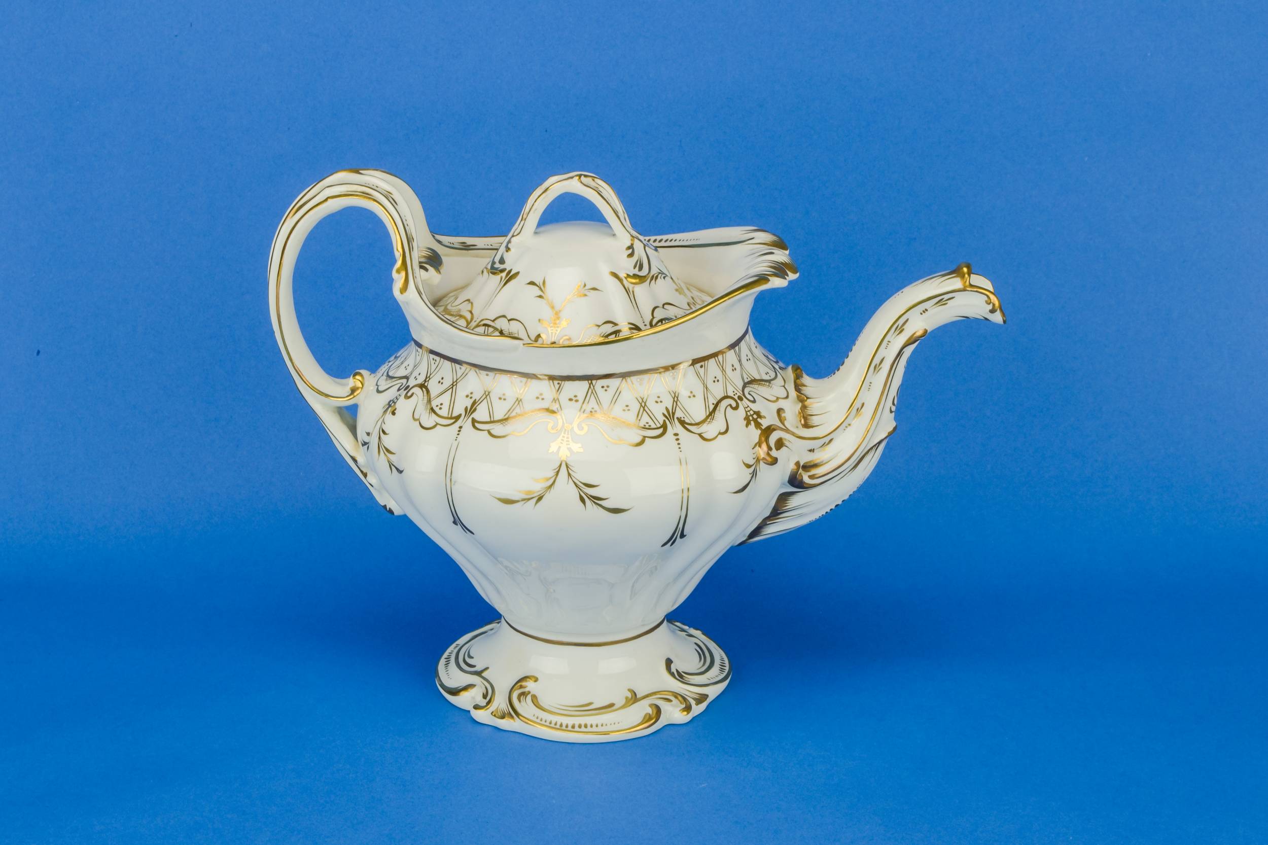 Antique Large Scrolls — Large gold and white teapot 9