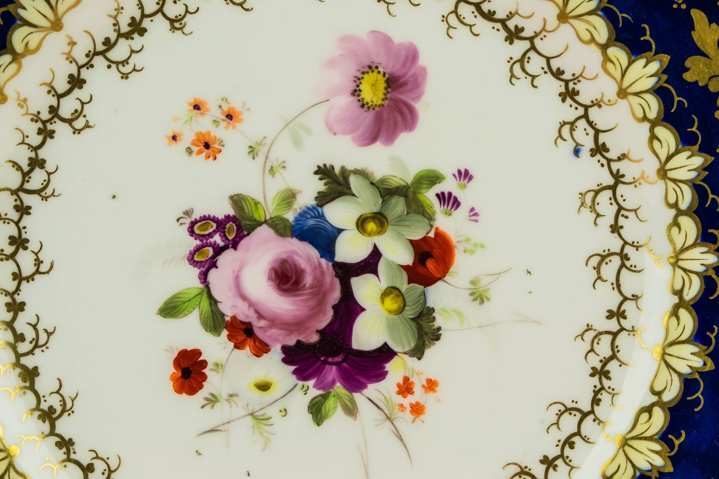 Porcelain Spectacular Florlal — Floral and gold cake plate 3