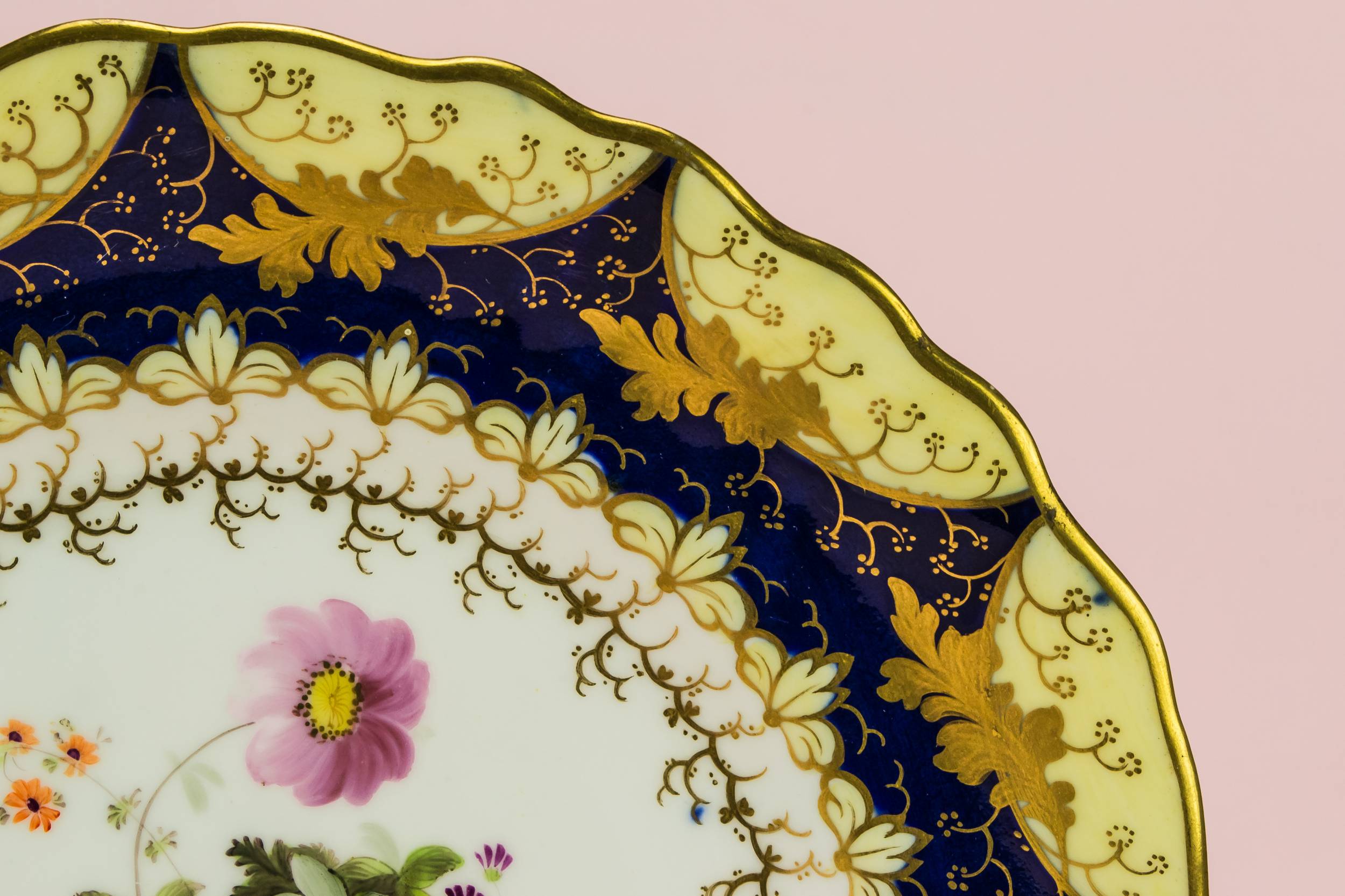 Porcelain Spectacular Florlal — Floral and gold cake plate 1