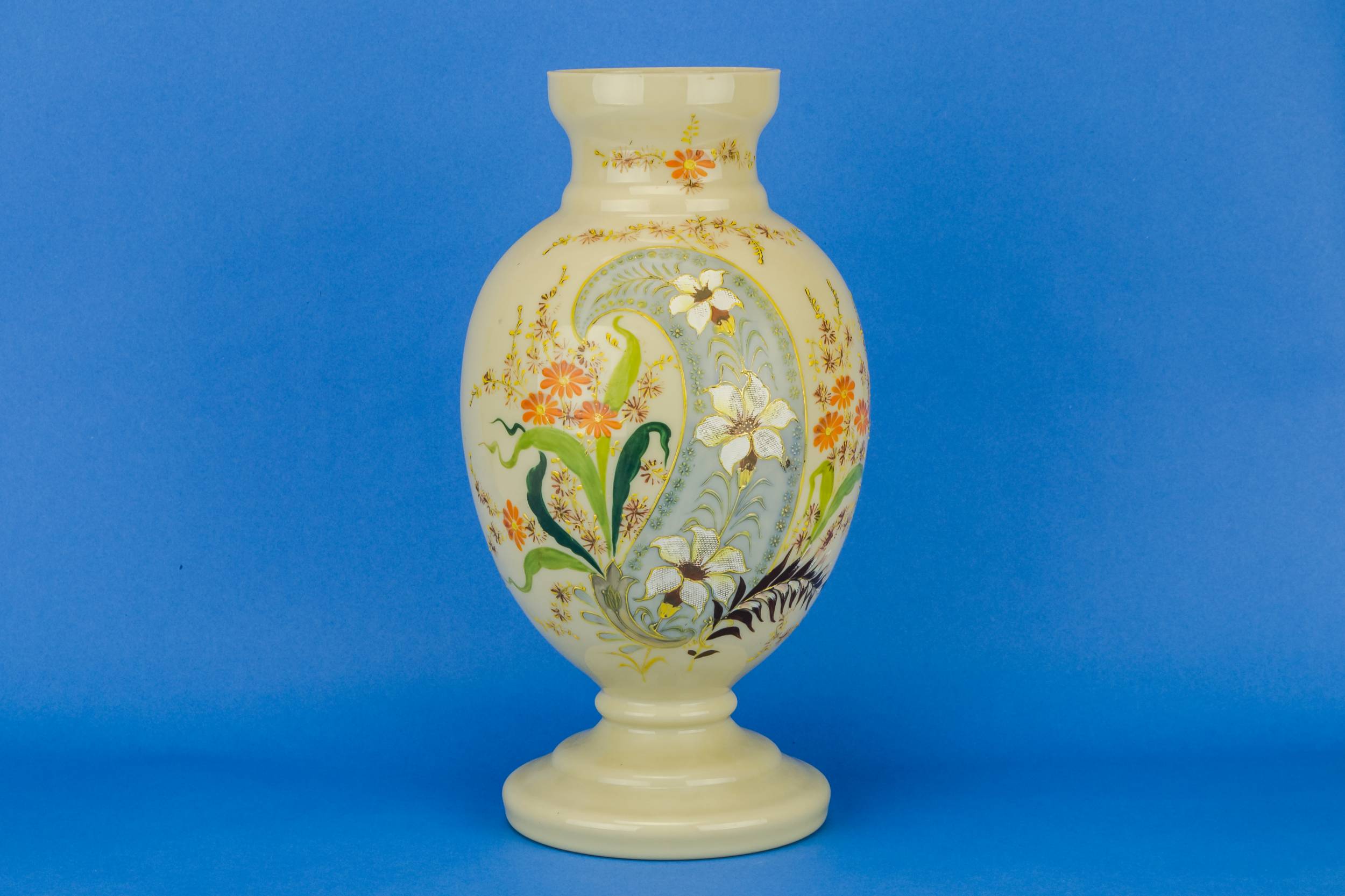 Beige Antique Floral — Large paisley glass vase