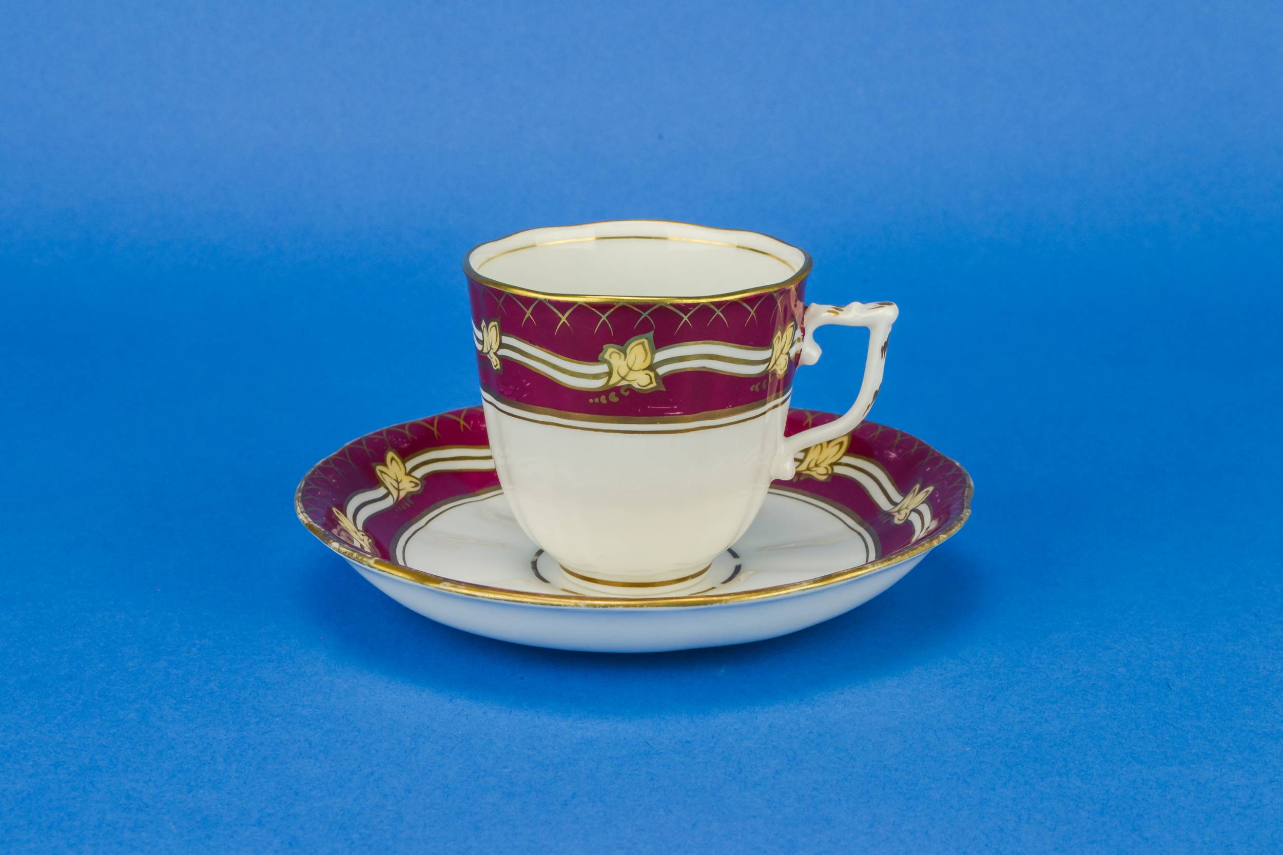 Persons Antique Porcelain — Crimson coffee set for 4