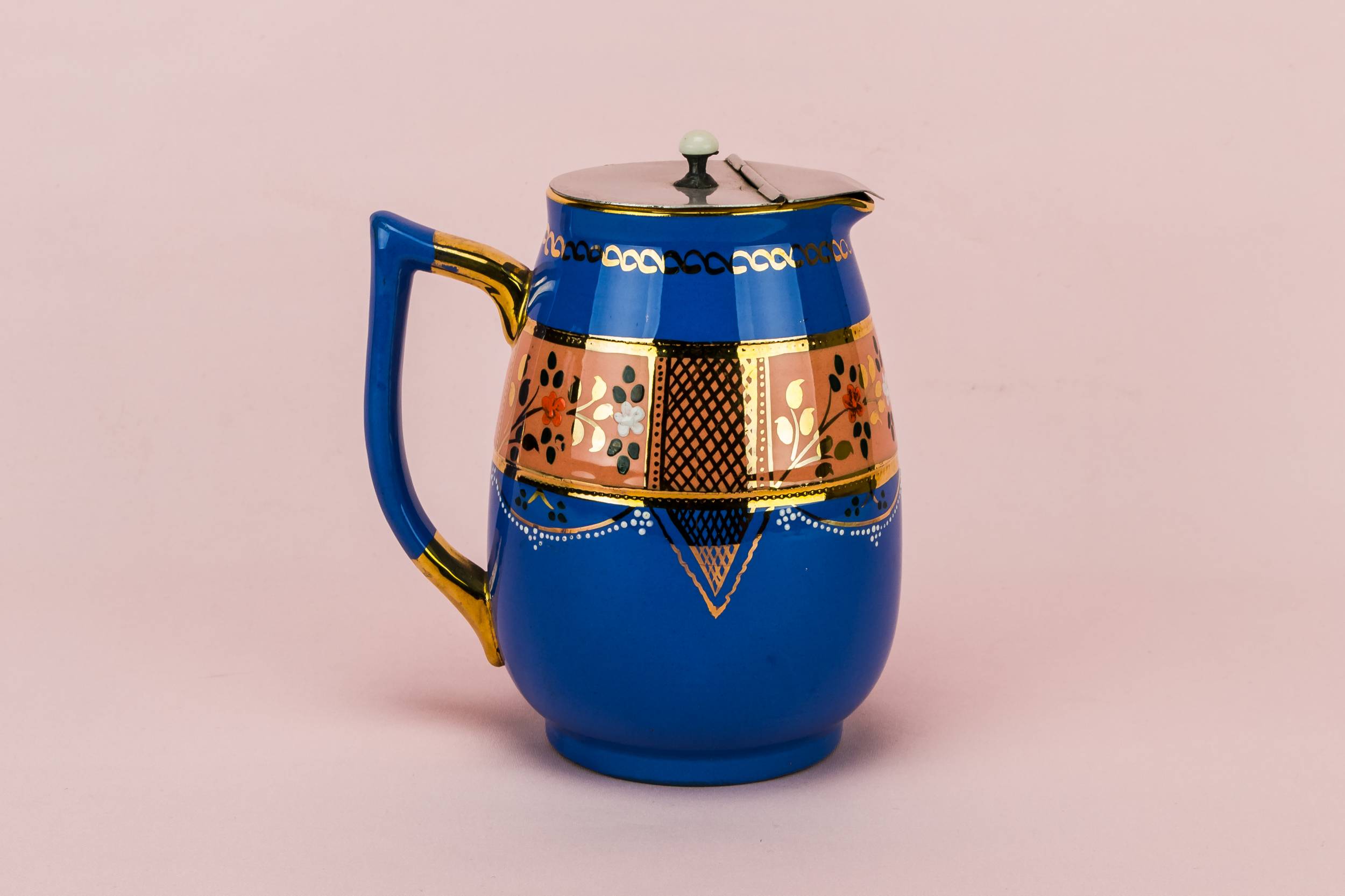 Attractive Edwardian JUG — Medium water jug with lid