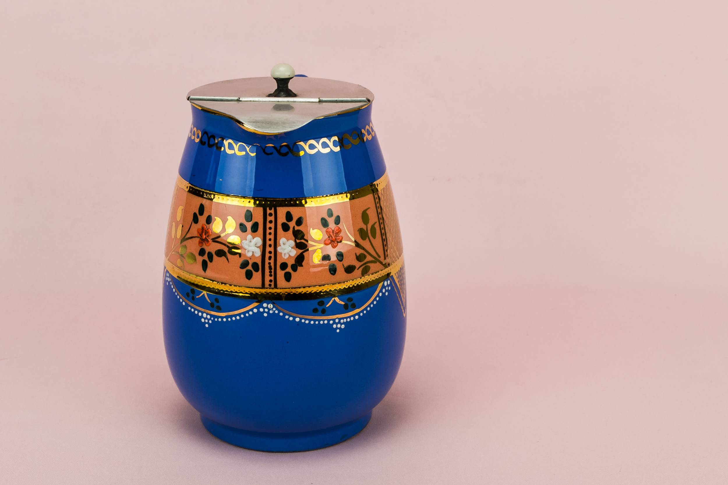 Attractive Edwardian JUG — Medium water jug with lid 1