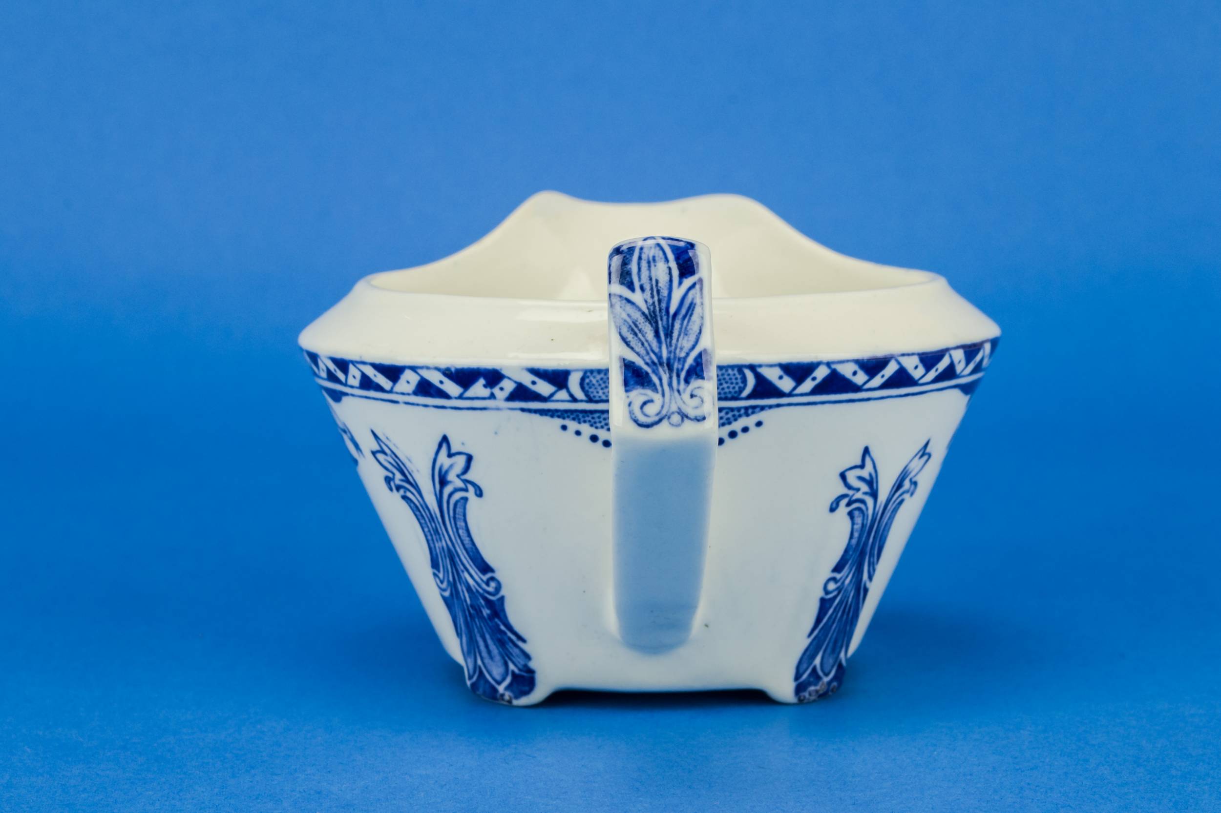 Elegant Arts Crafts — Blue and white gravy boat 1