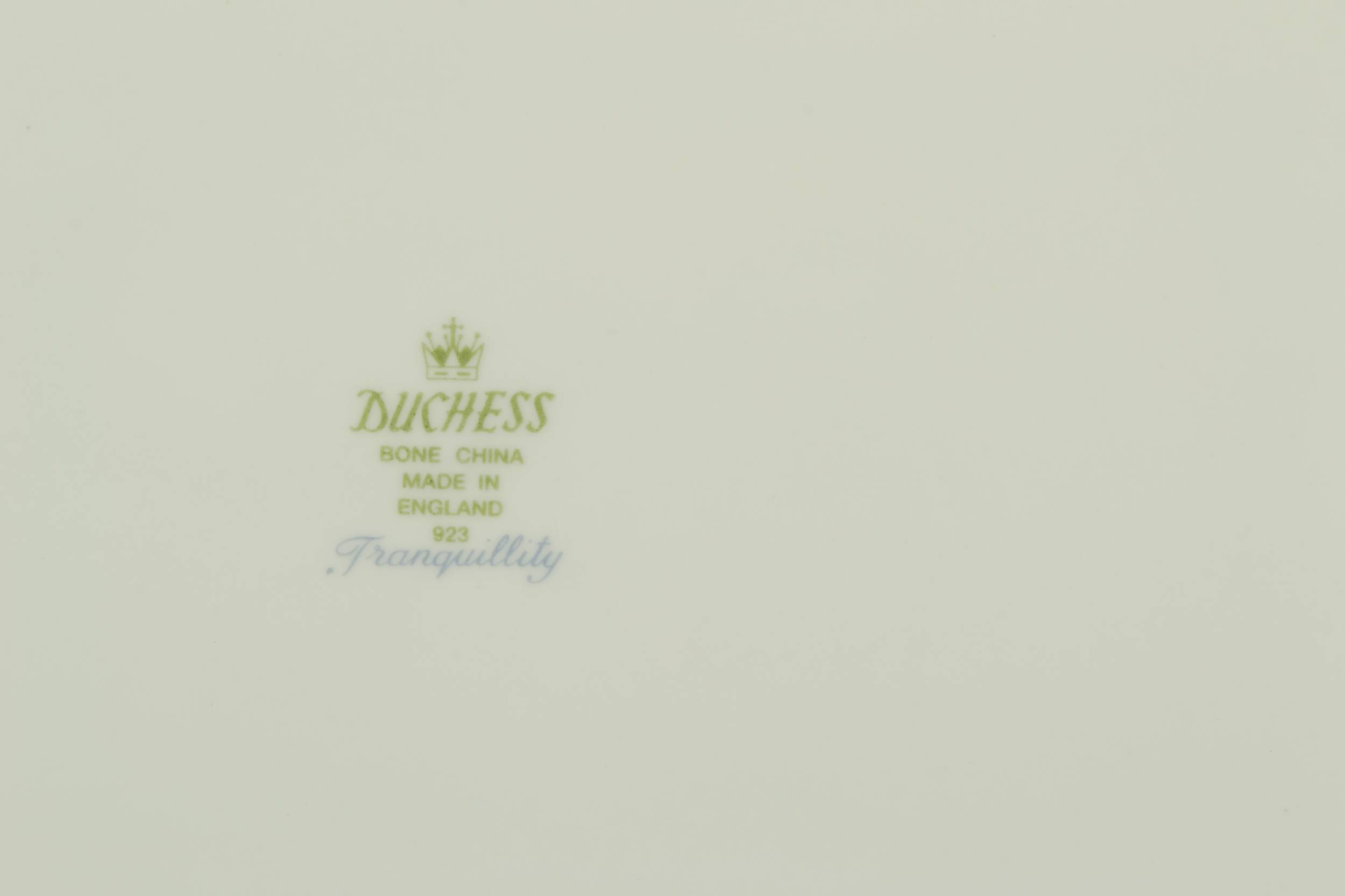 Traditional Vintage PLATES — 6 Duchess dinner plates 2