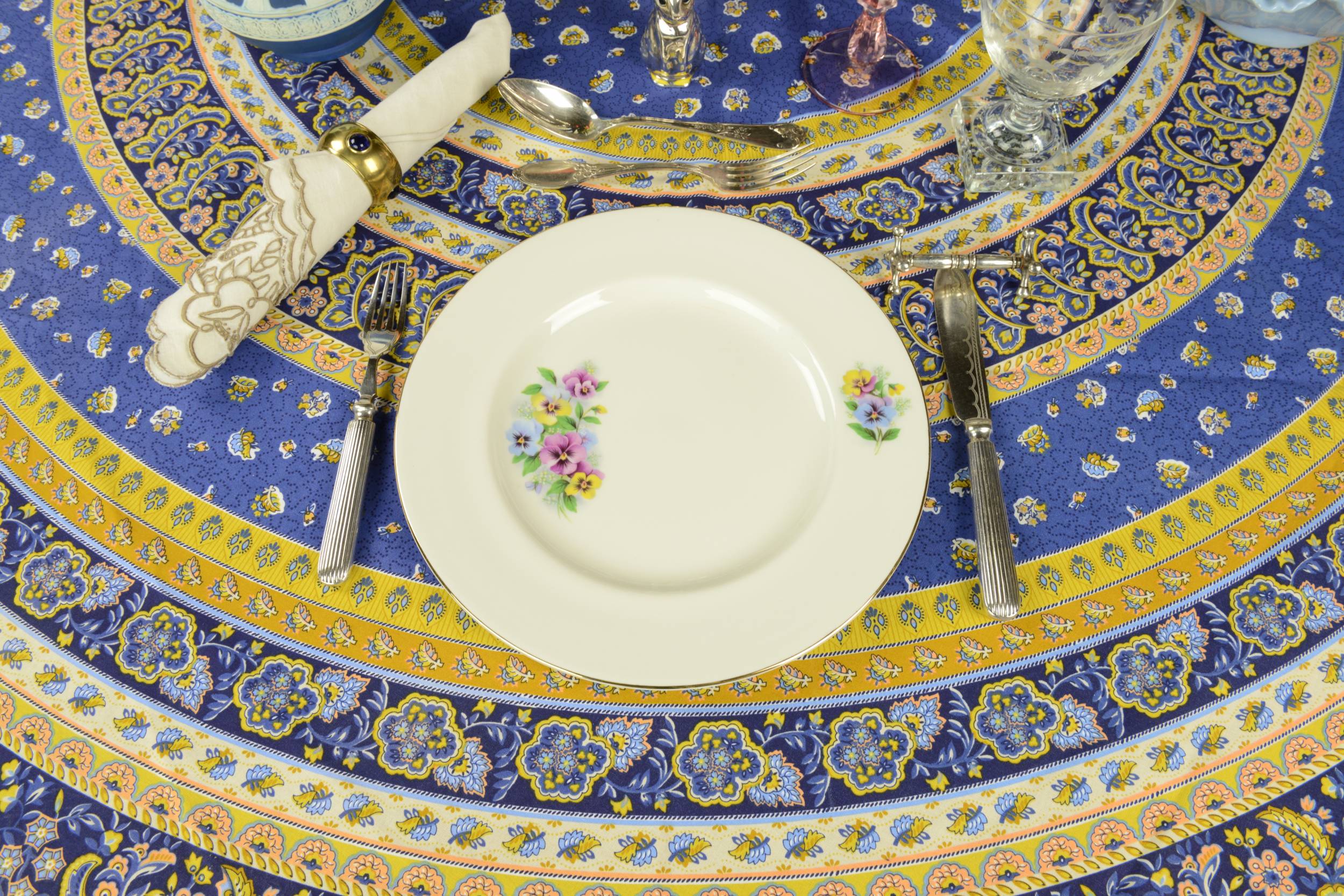 Elegant Retro Floral — 6 floral dinner plates