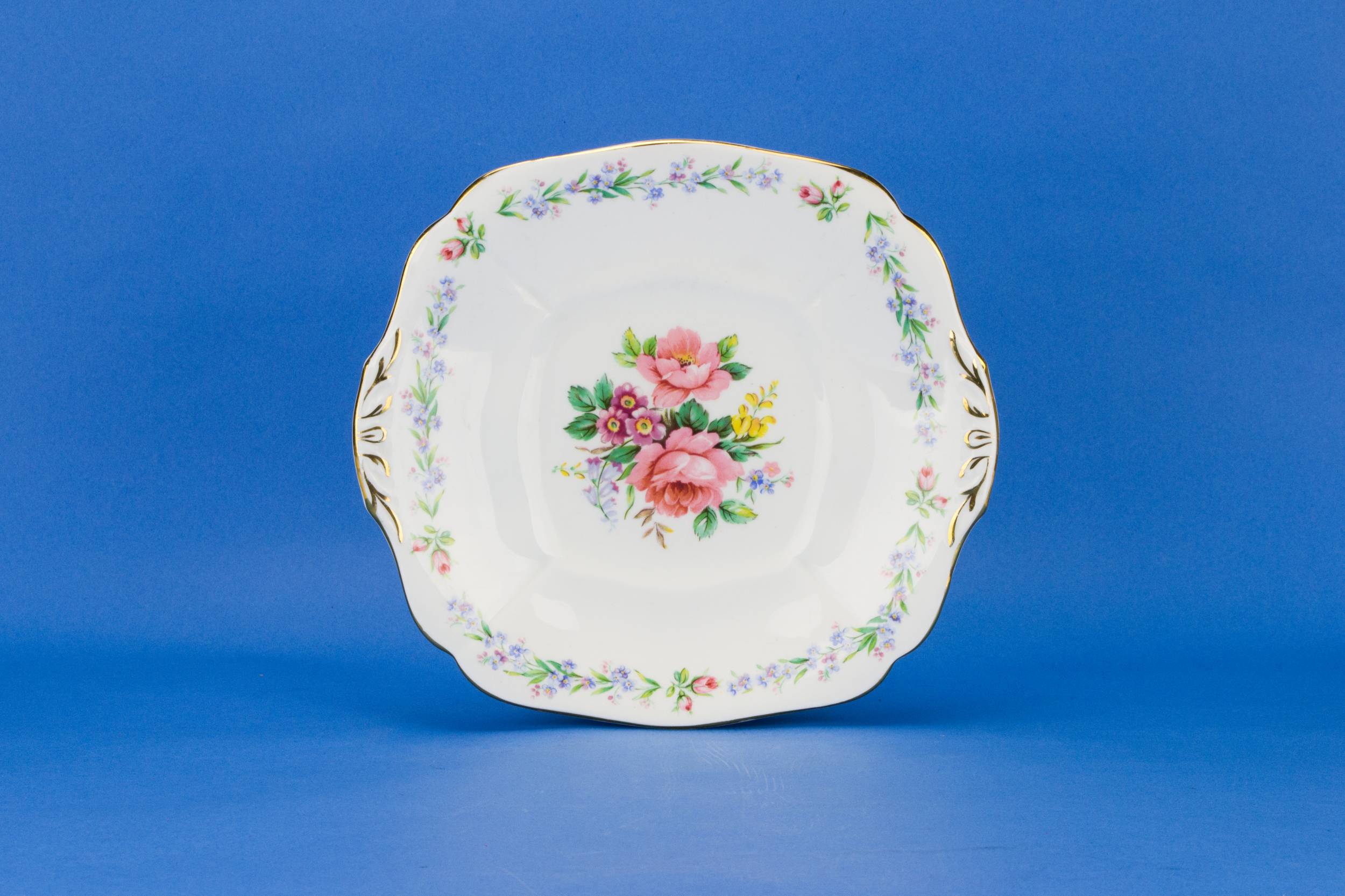 Charming Vintage Floral — Floral cake serving plate
