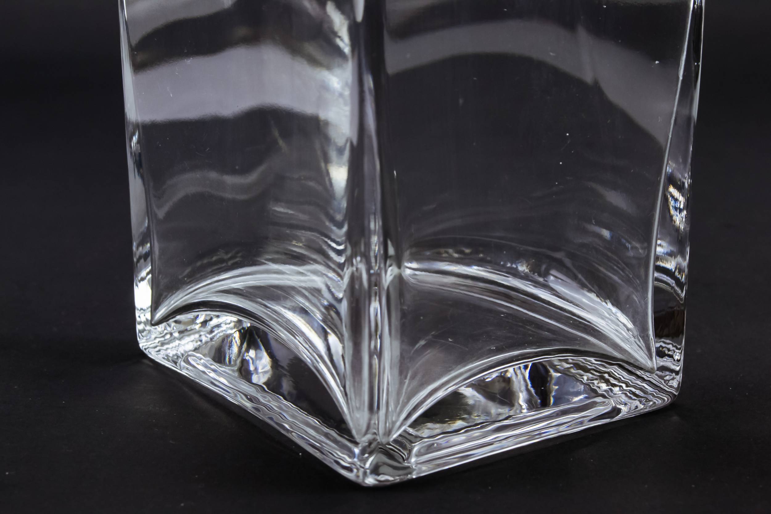 Elegant Modernist Minimalist — Rectangular glass vase 2