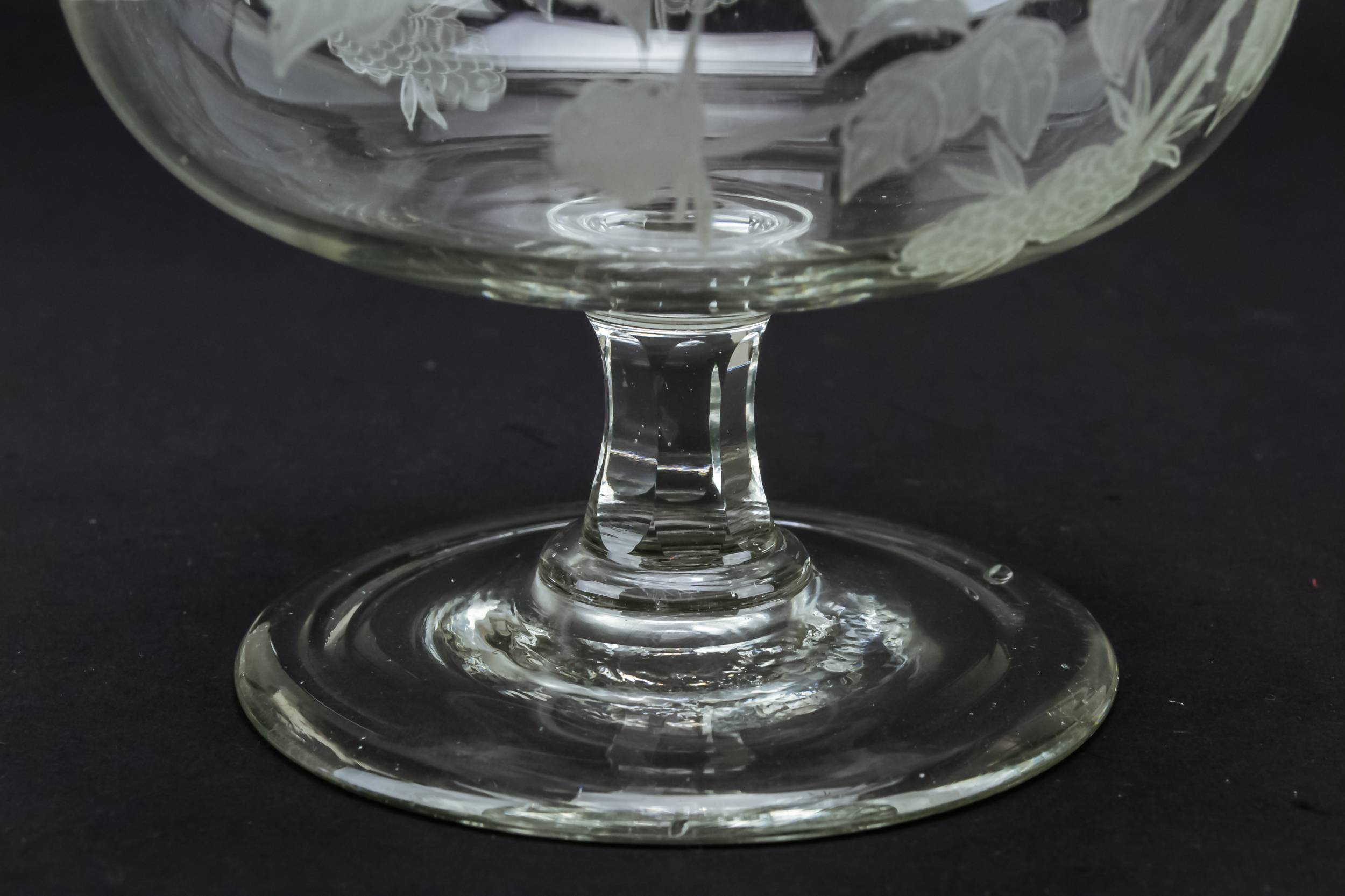 Glass Elegant Floral — Small serving bowl on foot 2