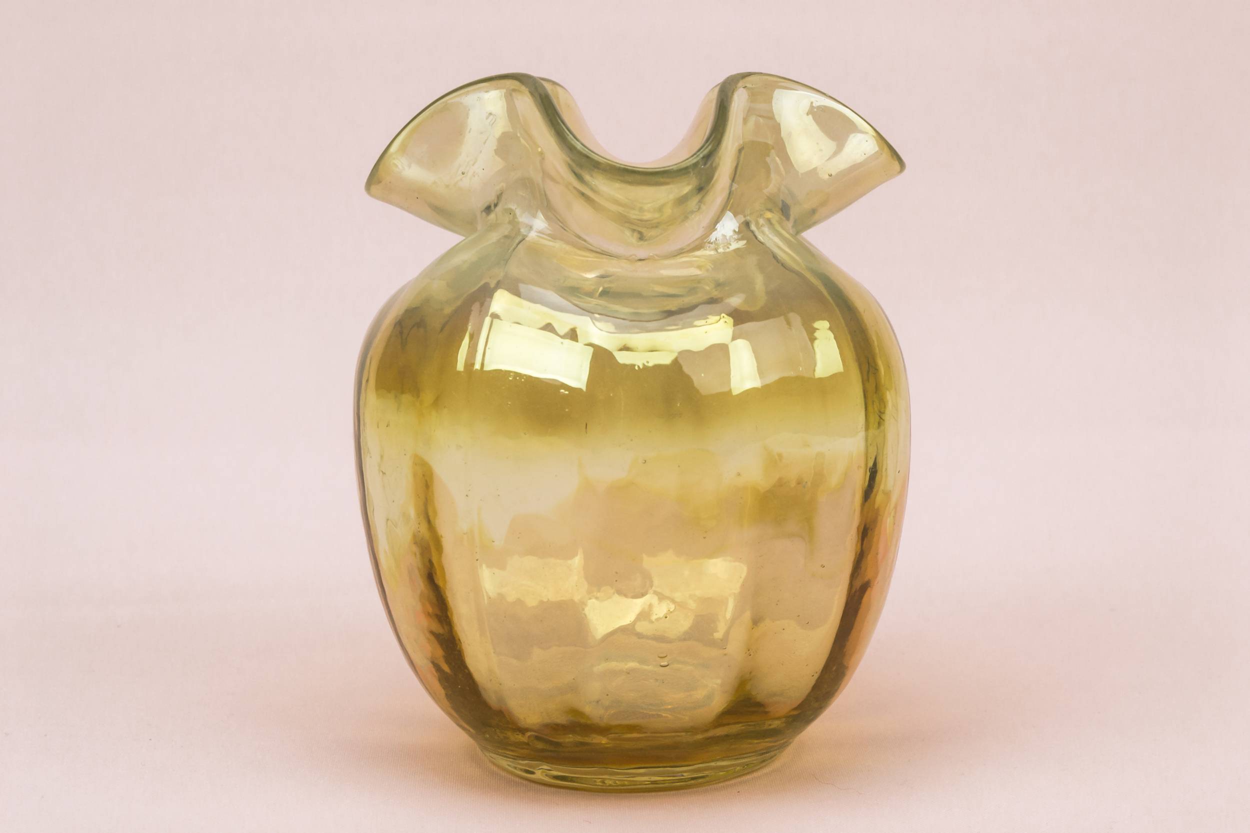 Glass Spectacular Minimalist — Small yellow glass vase