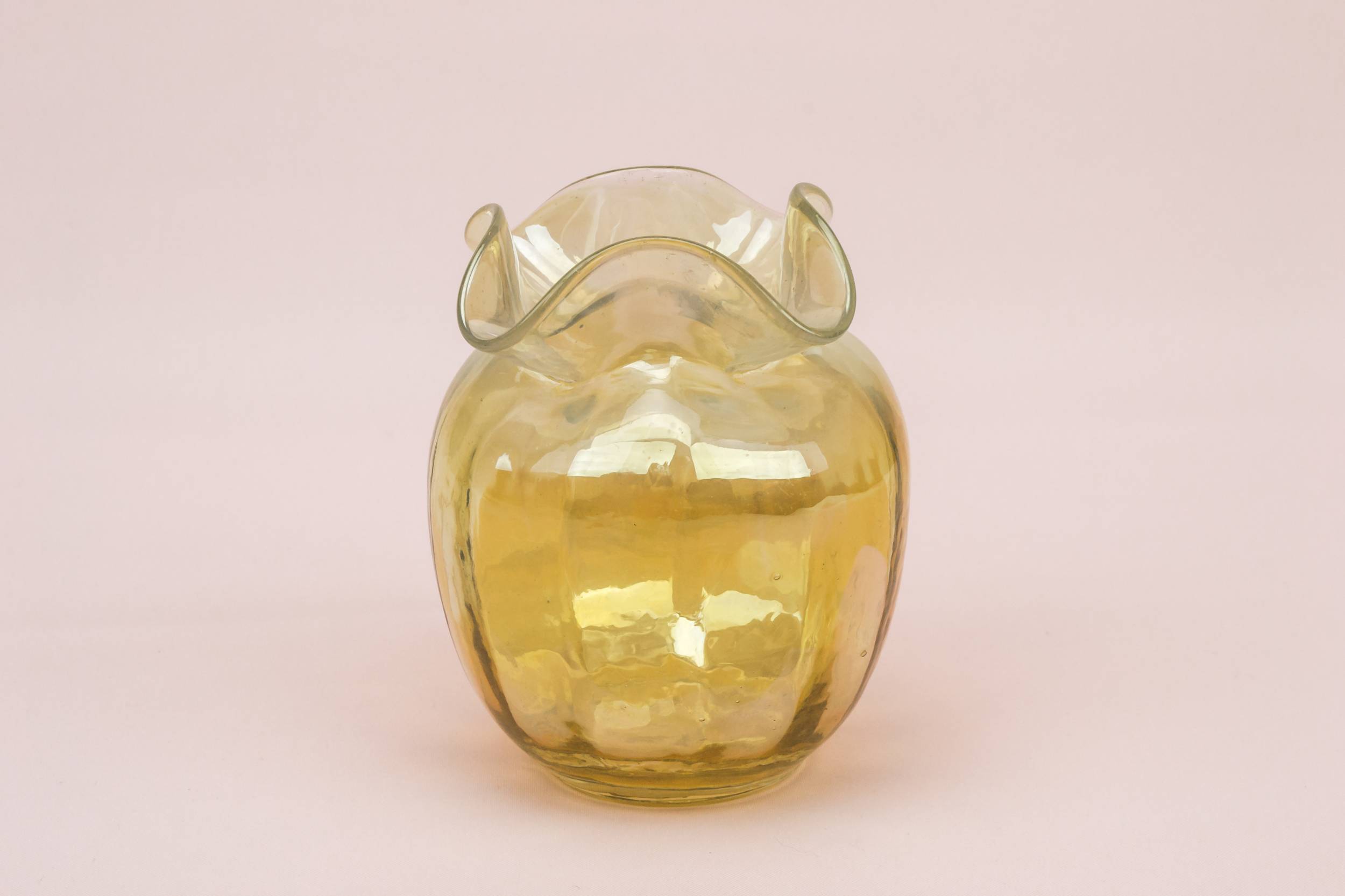Glass Spectacular Minimalist — Small yellow glass vase 1