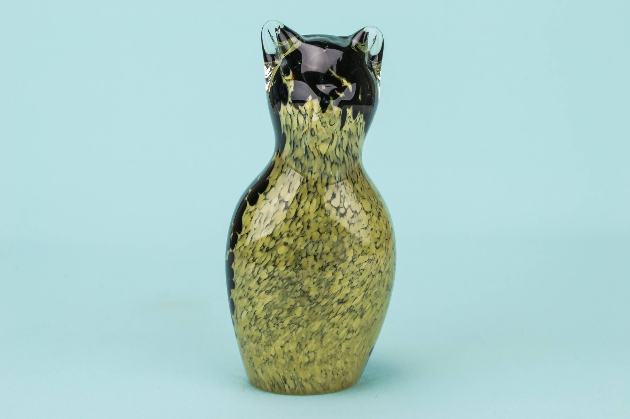 Vintage Charming SCULPTURE — Cat glass paperweight