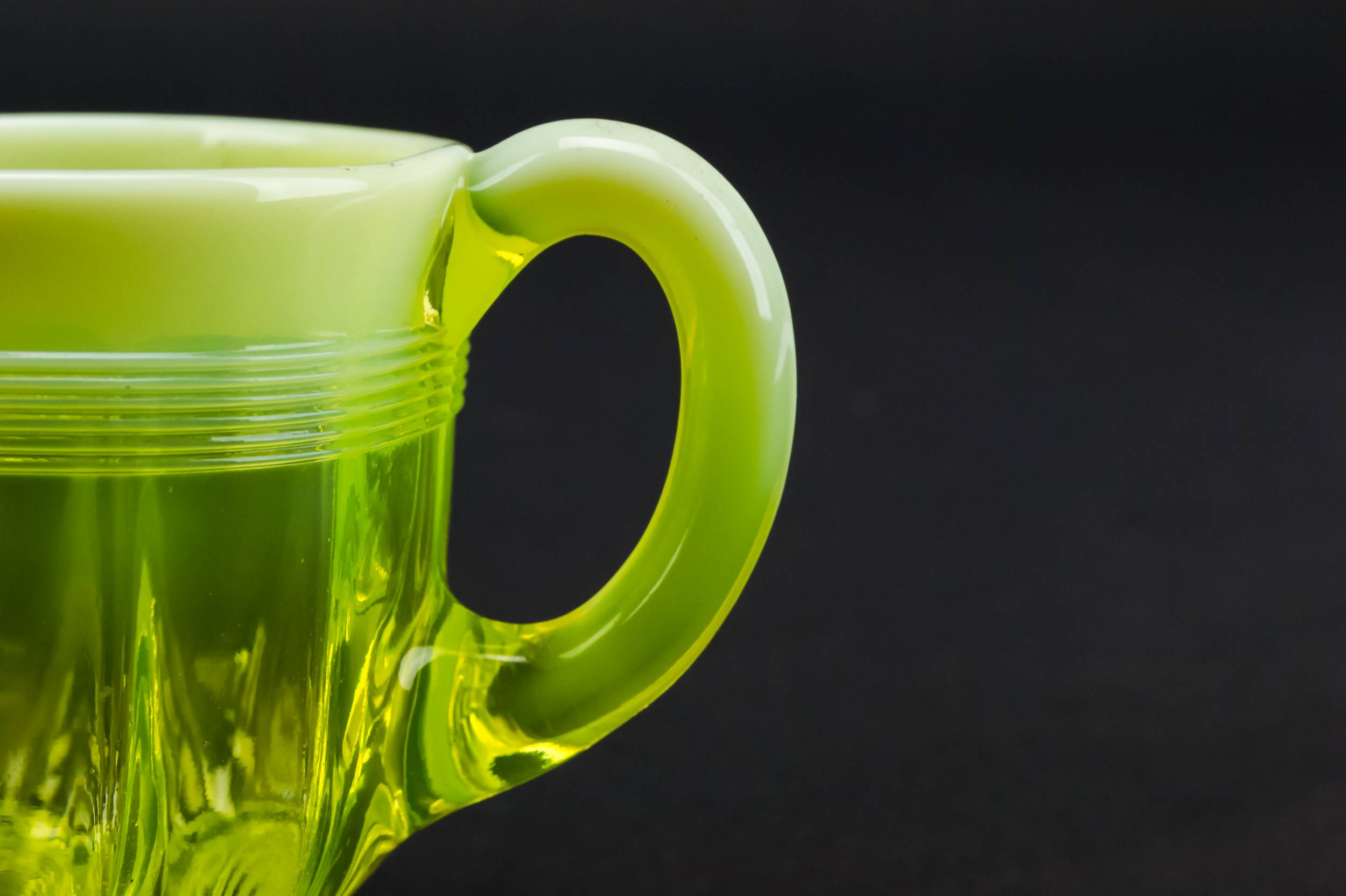 Antique Glass Davidson — Small glass creamer 1