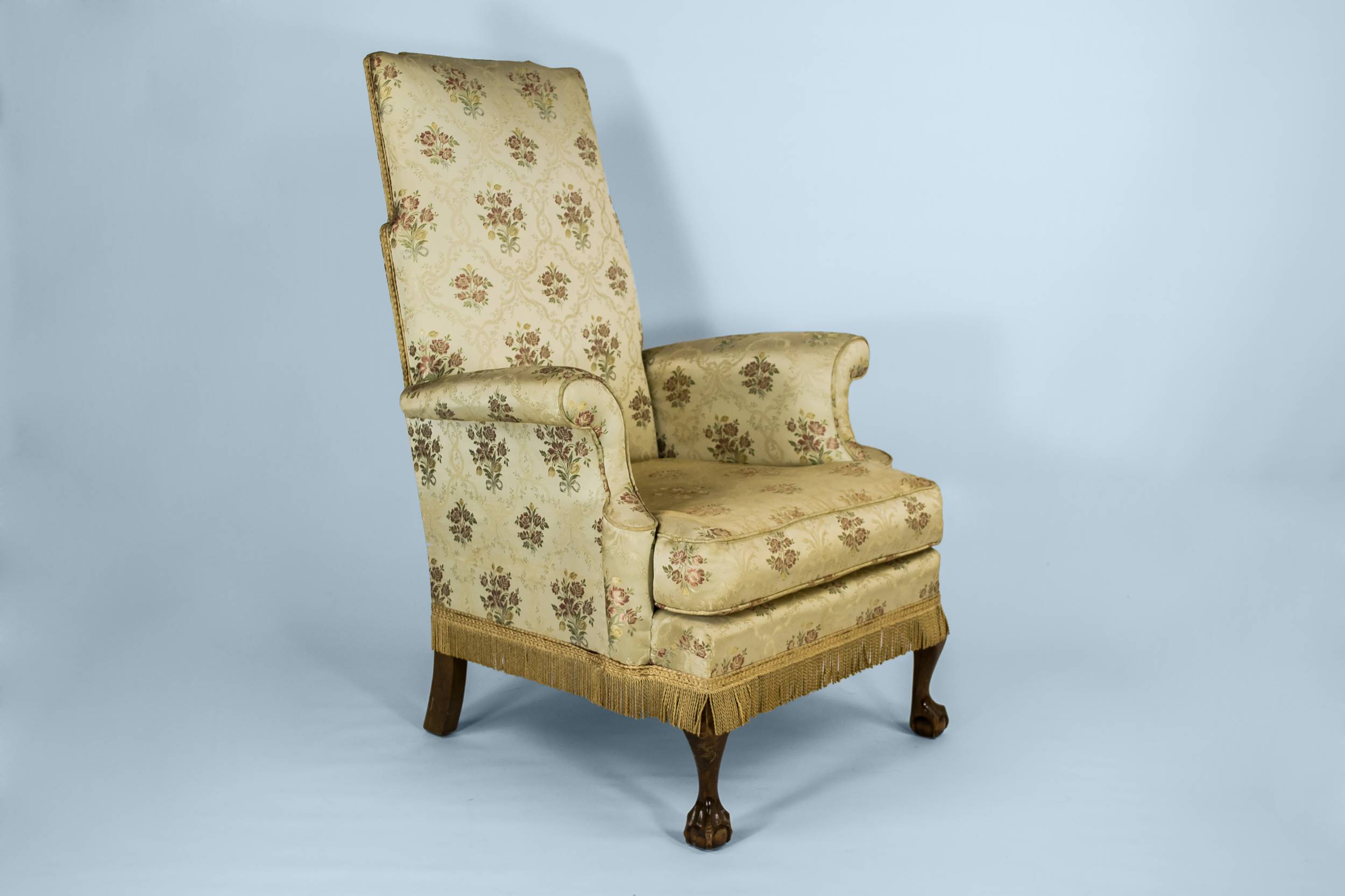 Vintage Wood Fabric — Cosy wing armchair 1