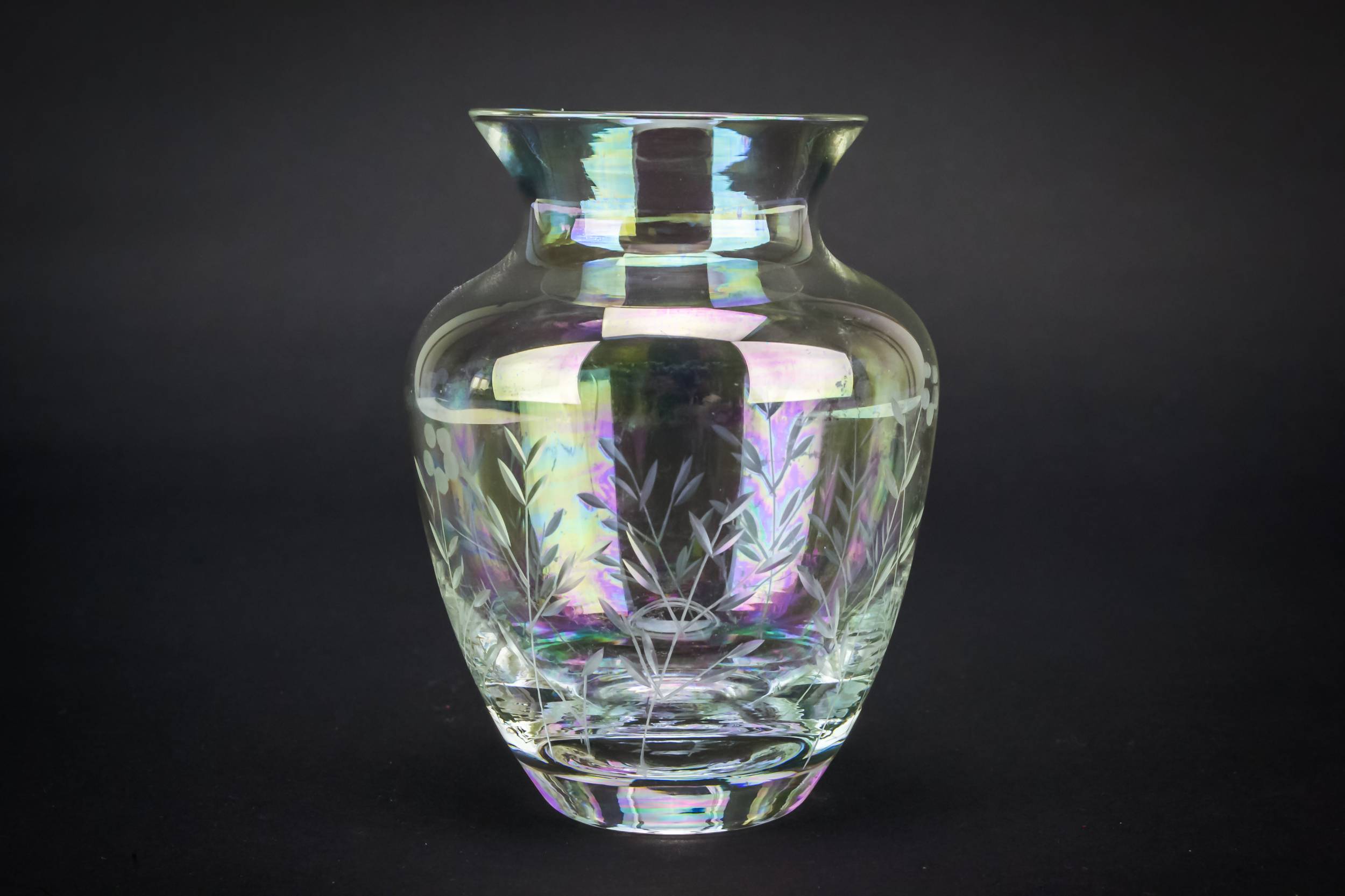 Shabby Chic Vintage — Small iridescent glass vase