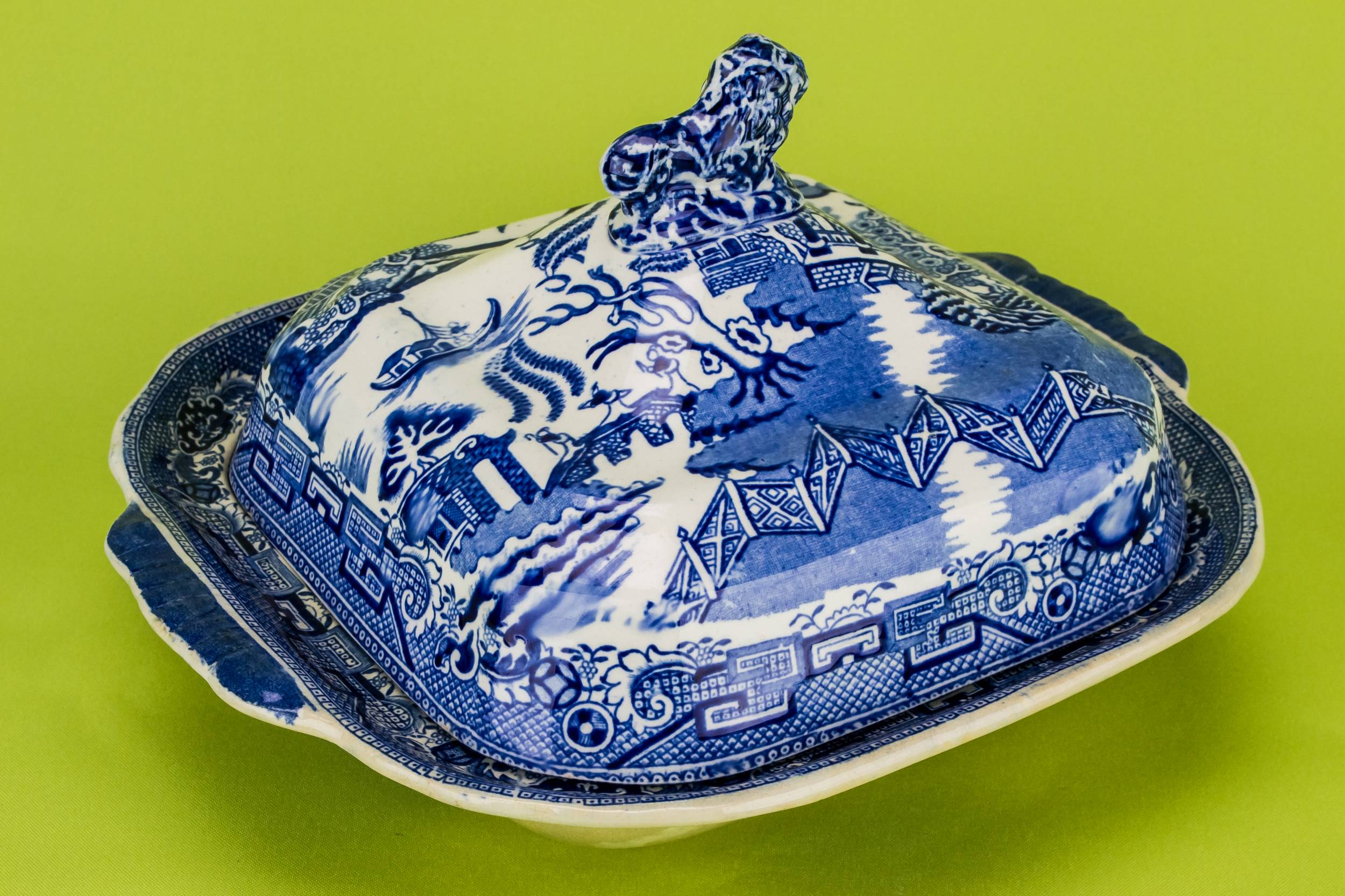 Blue and White — Blue and white lion tureen 4