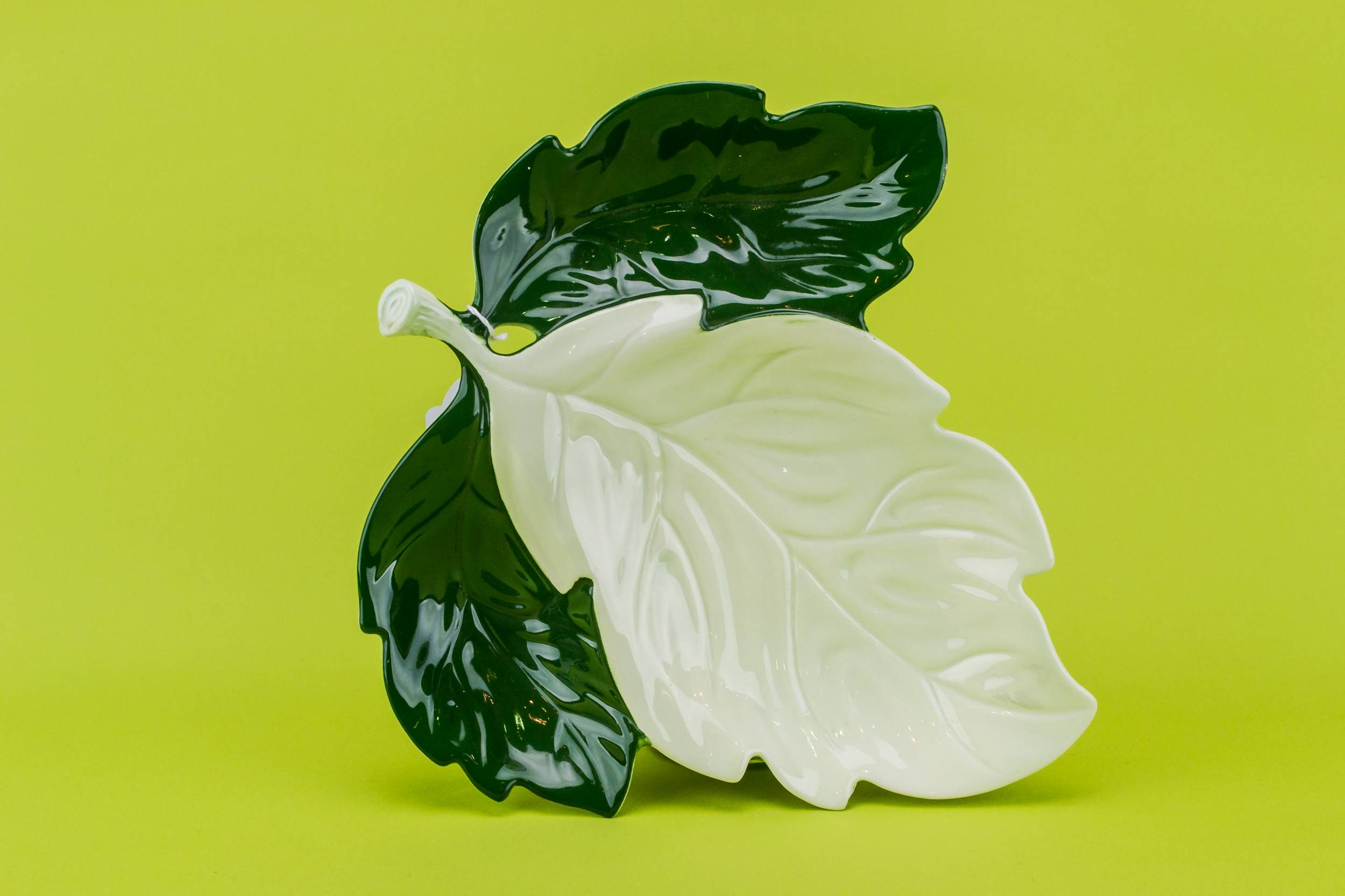Mid-century Modern Ceramic — Snack serving leaf dish