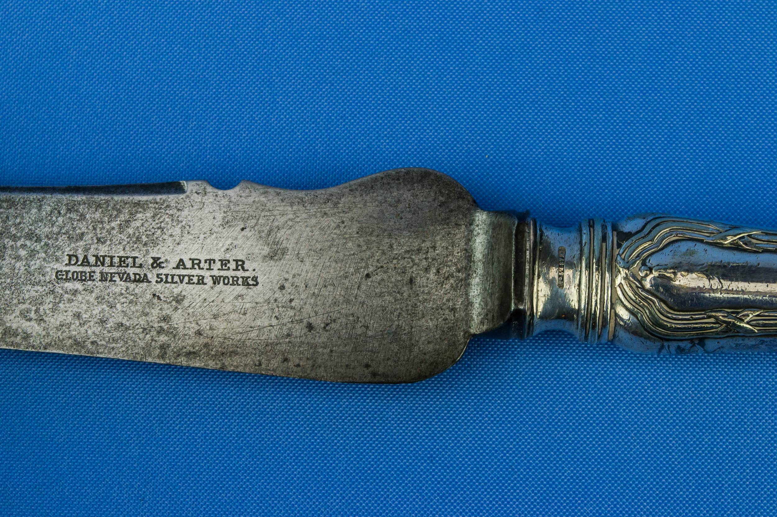 Antique Shabby Chic — Silver plated bread knife 1