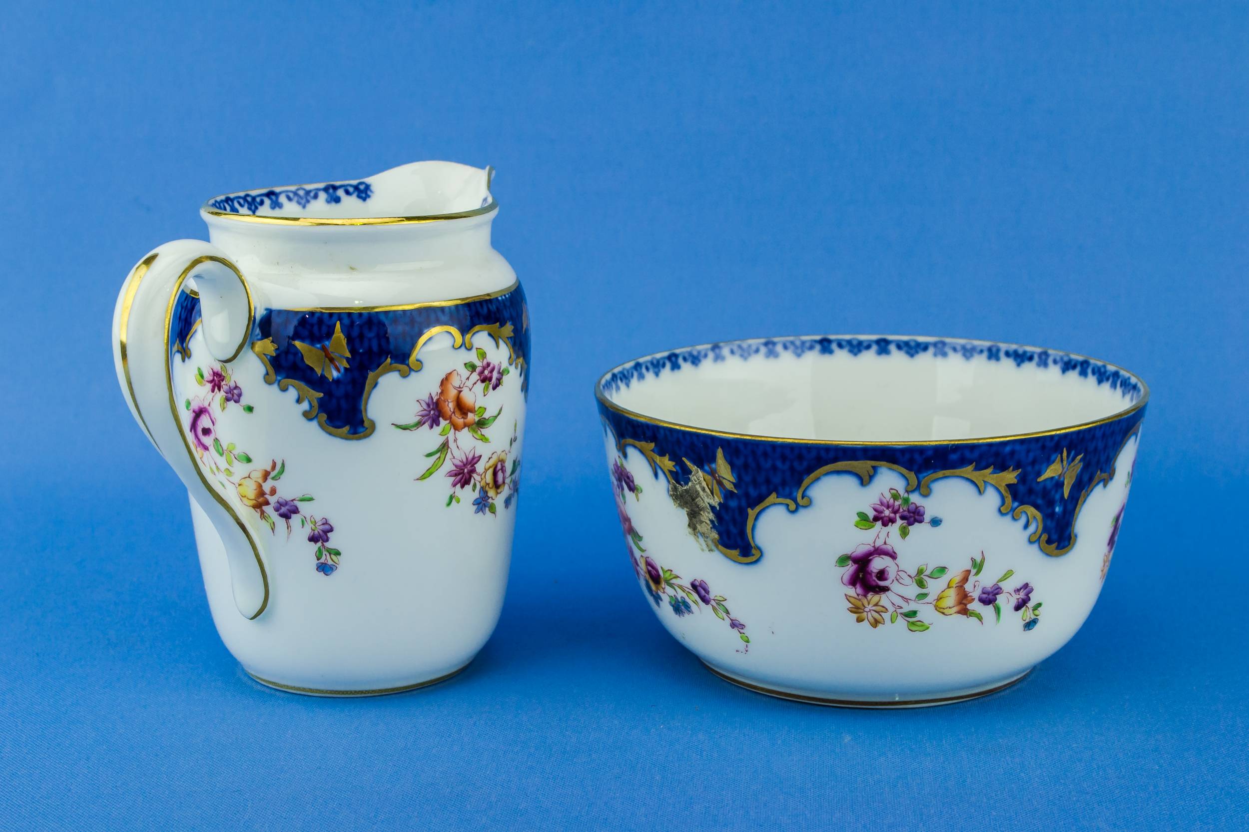Porcelain Vintage Floral — Sugar bowl and creamer set 1