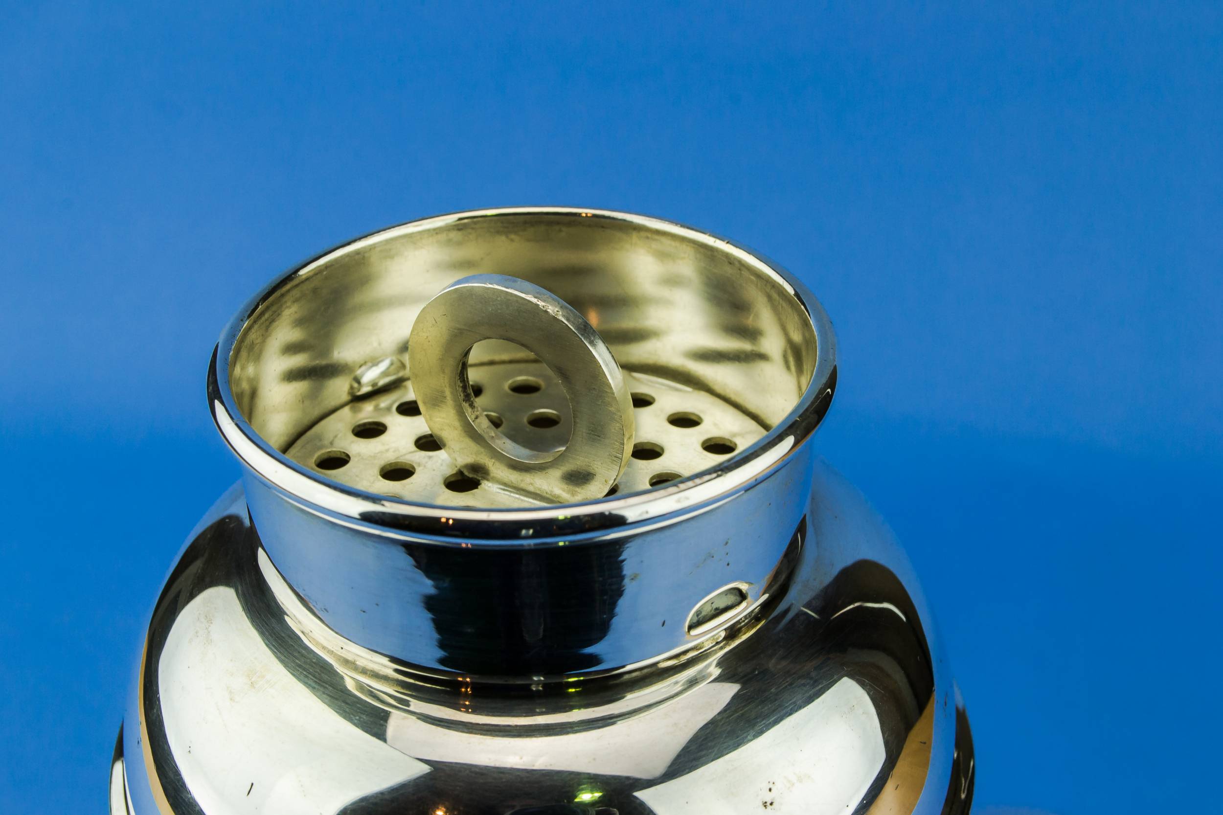 Art Deco Cocktail — Art Deco cocktail shaker 2