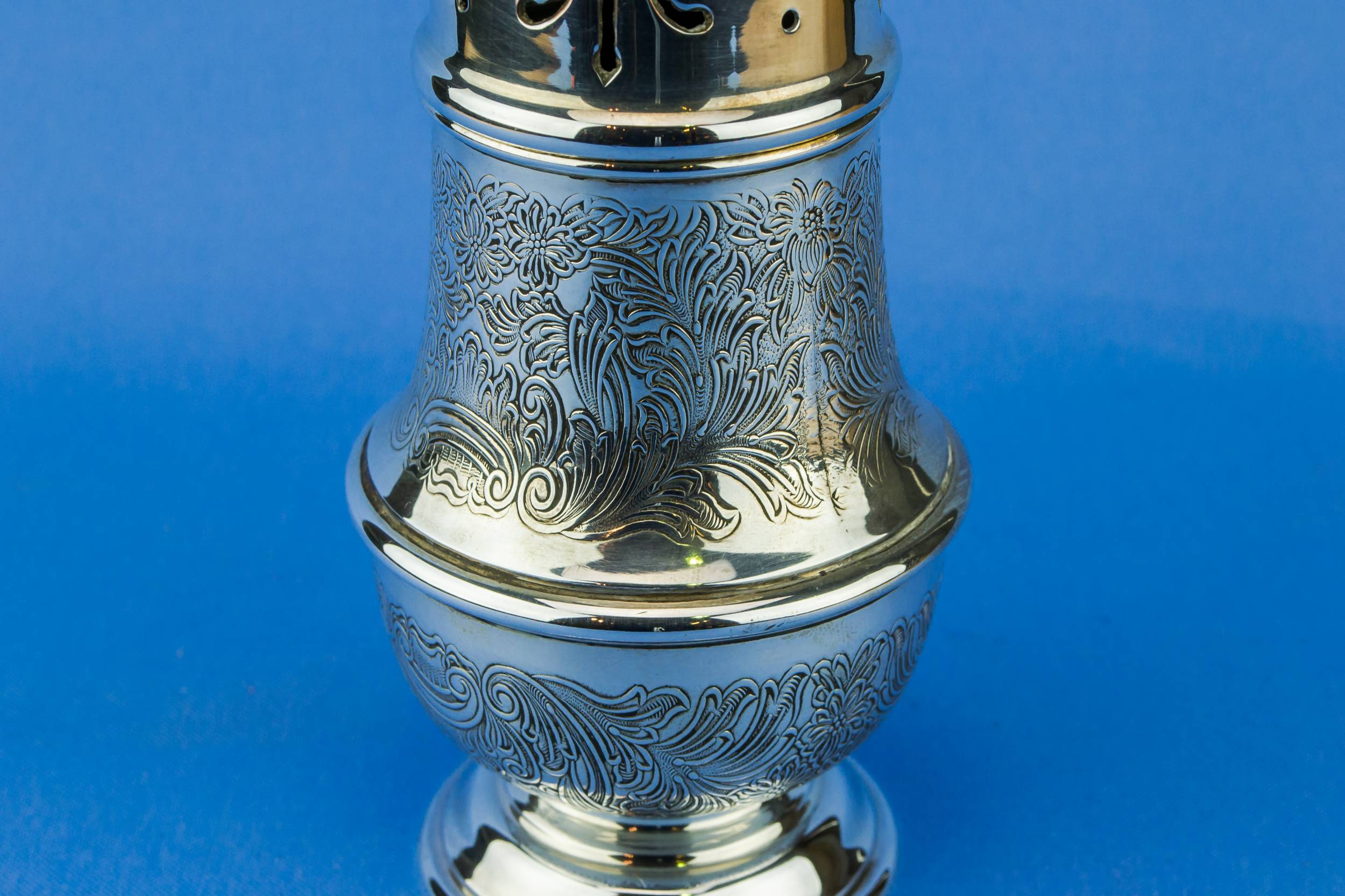 Classical Vintage Floral — Silver plated sugar caster 2
