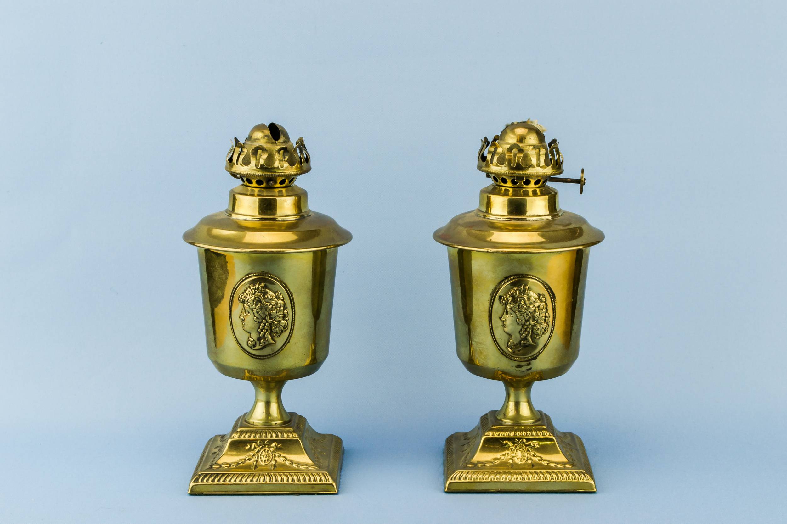 Elegant Antique Figures — 2 small brass oil lamps
