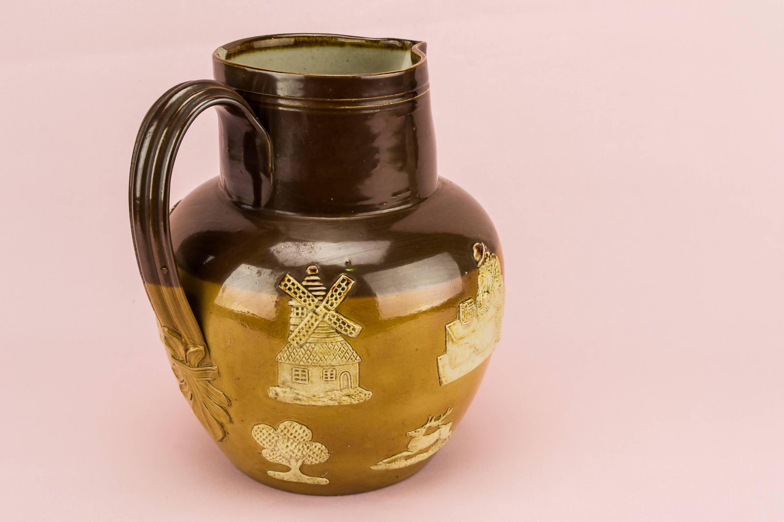 Victorian Antique Royal — Large rustic jug 2