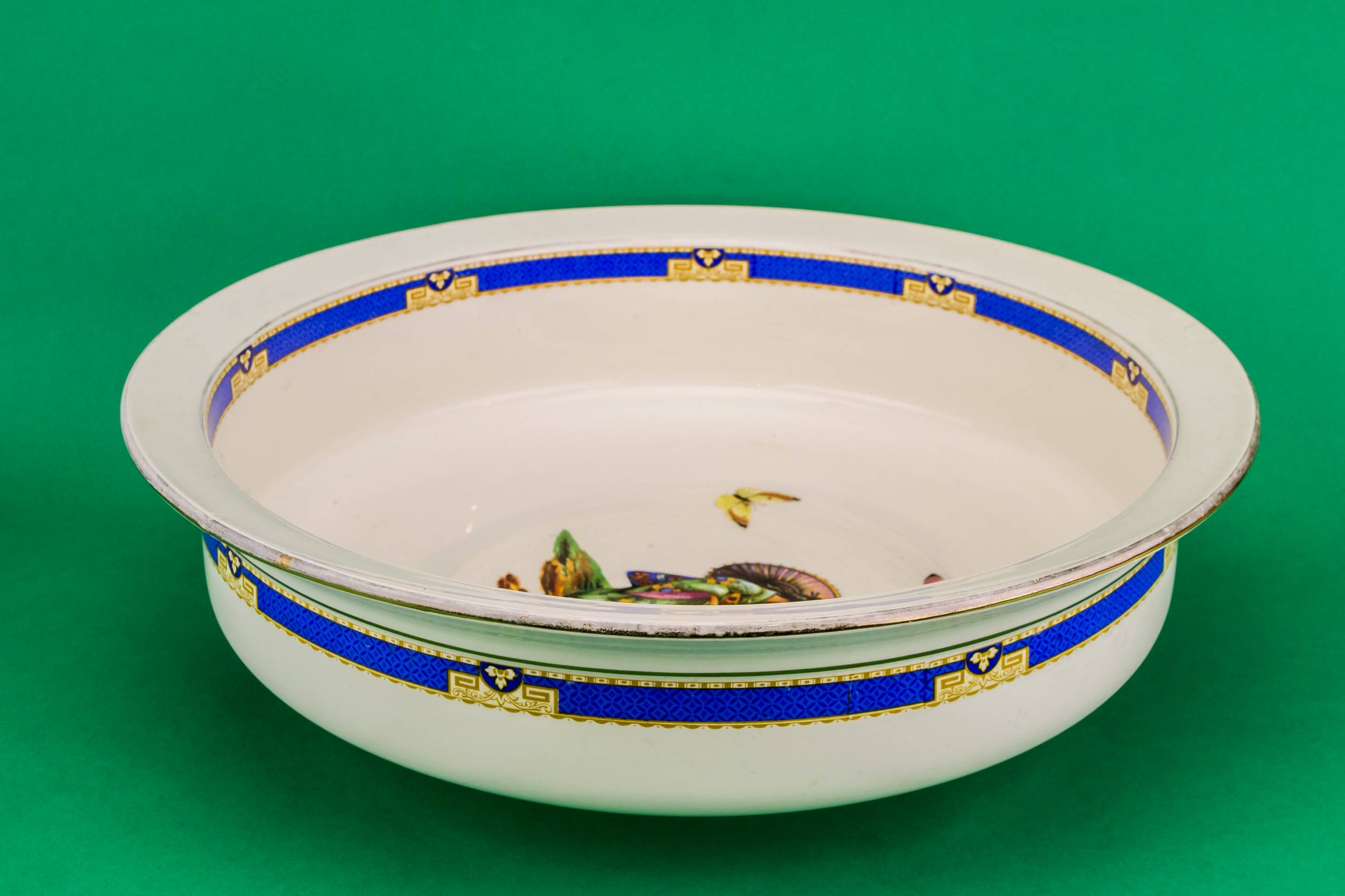Spectacular Vintage BOWLS — Water jug and basin 8