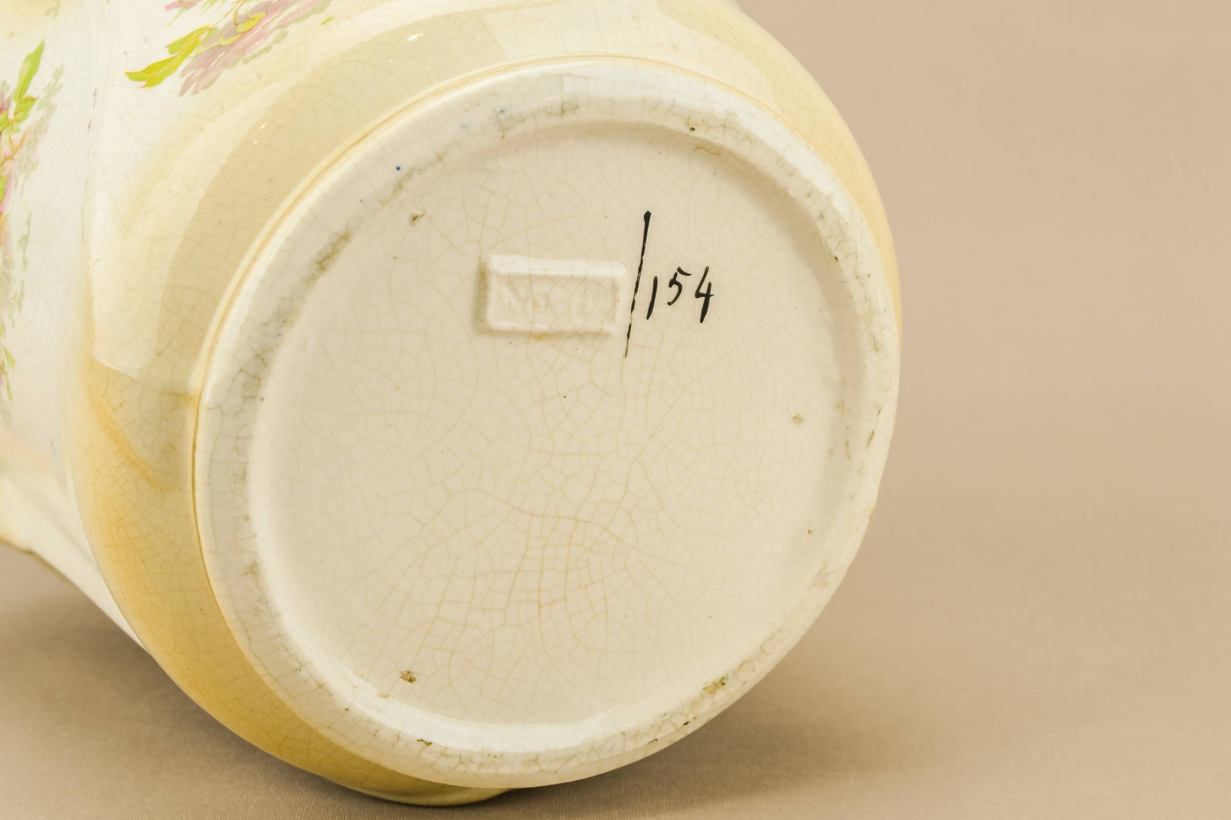 Antique Elegant Ceramic — Kitchen storage jar 3