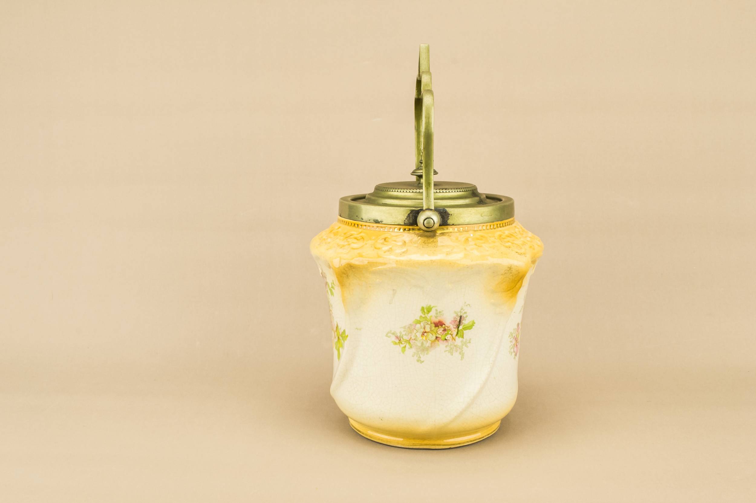 Antique Elegant Ceramic — Kitchen storage jar 1