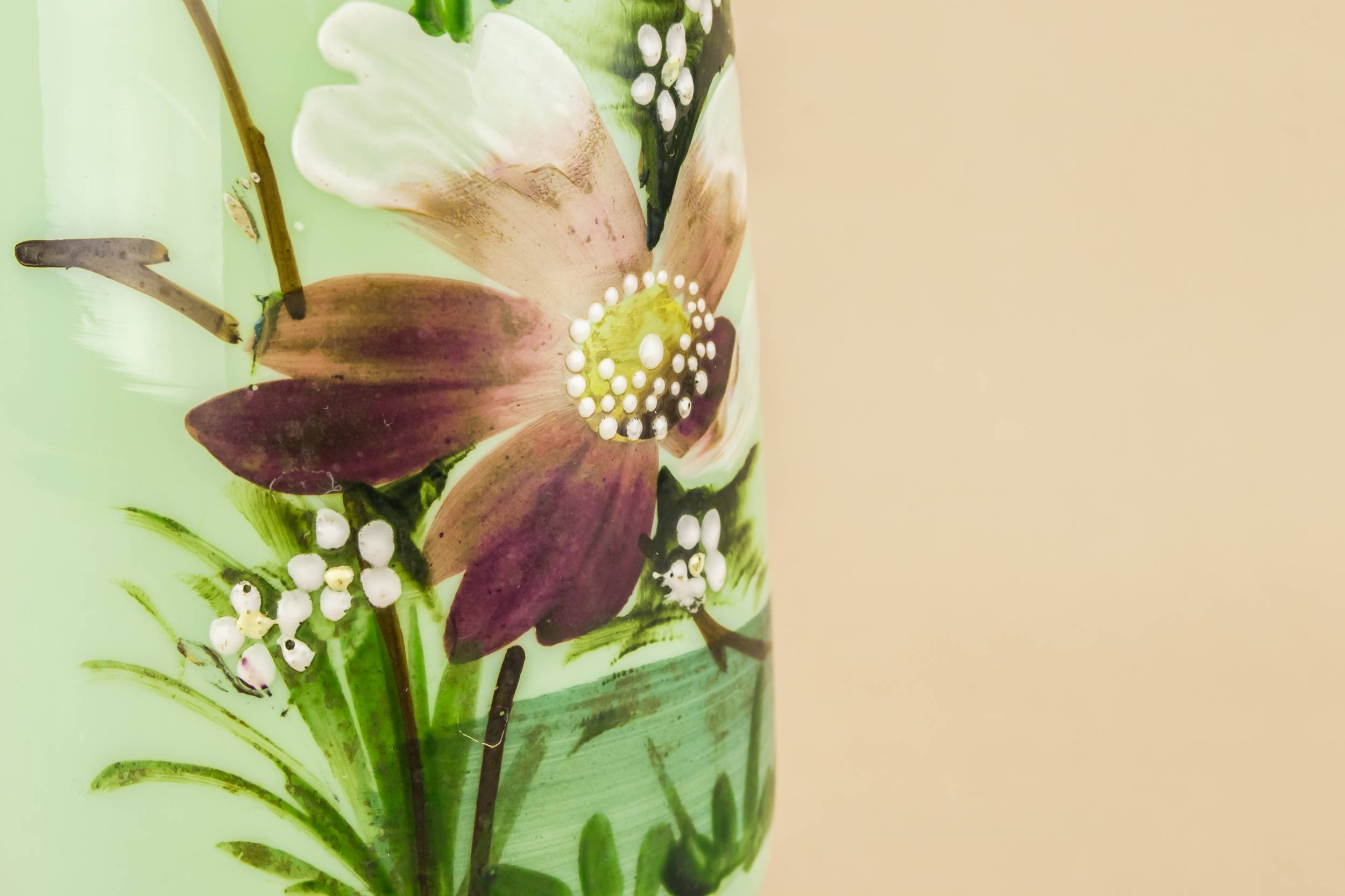 Victorian Antique Floral — Green glass flower vase 3