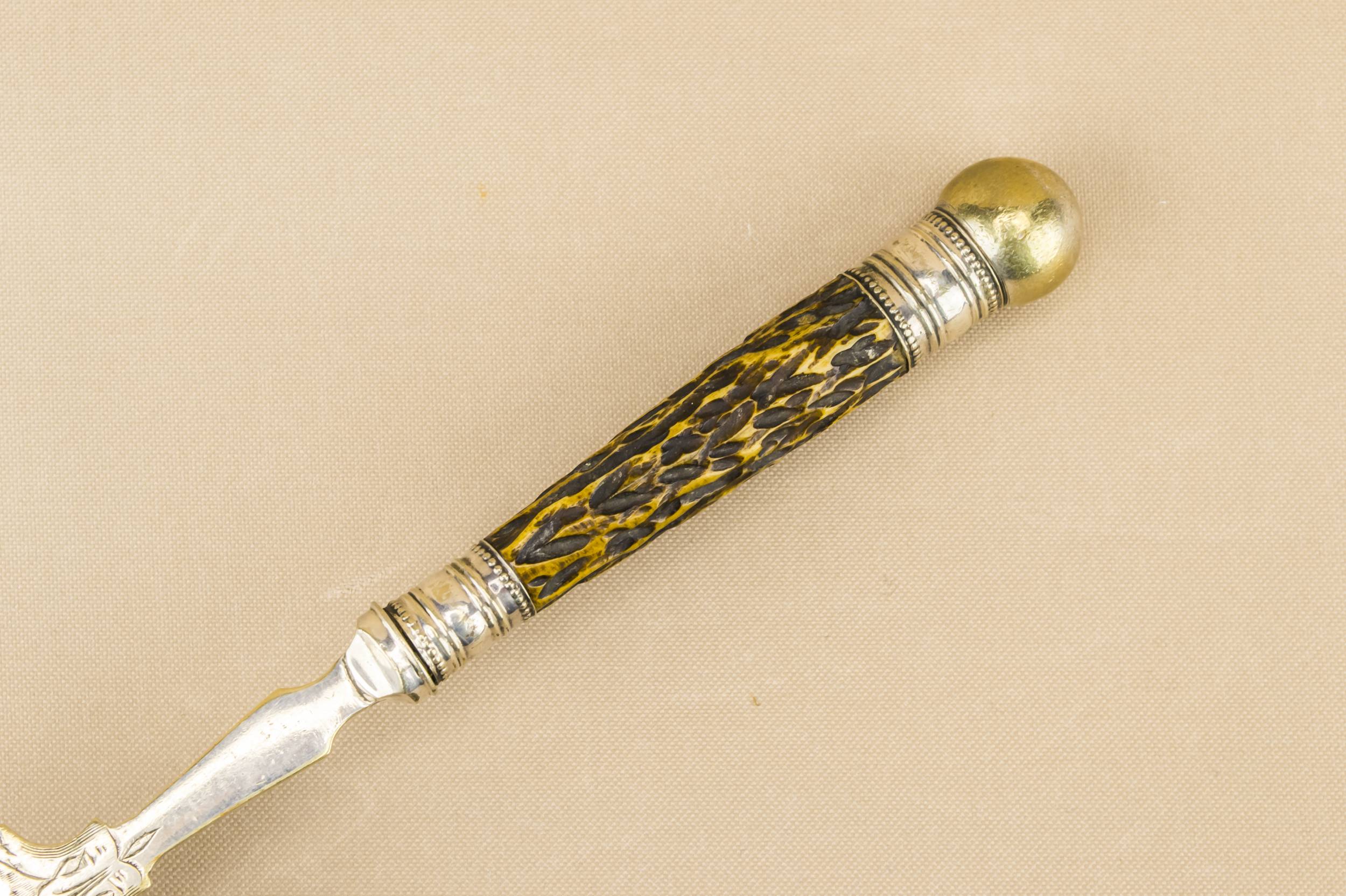Elegant Antique Silver — Deer antler serving fork 1