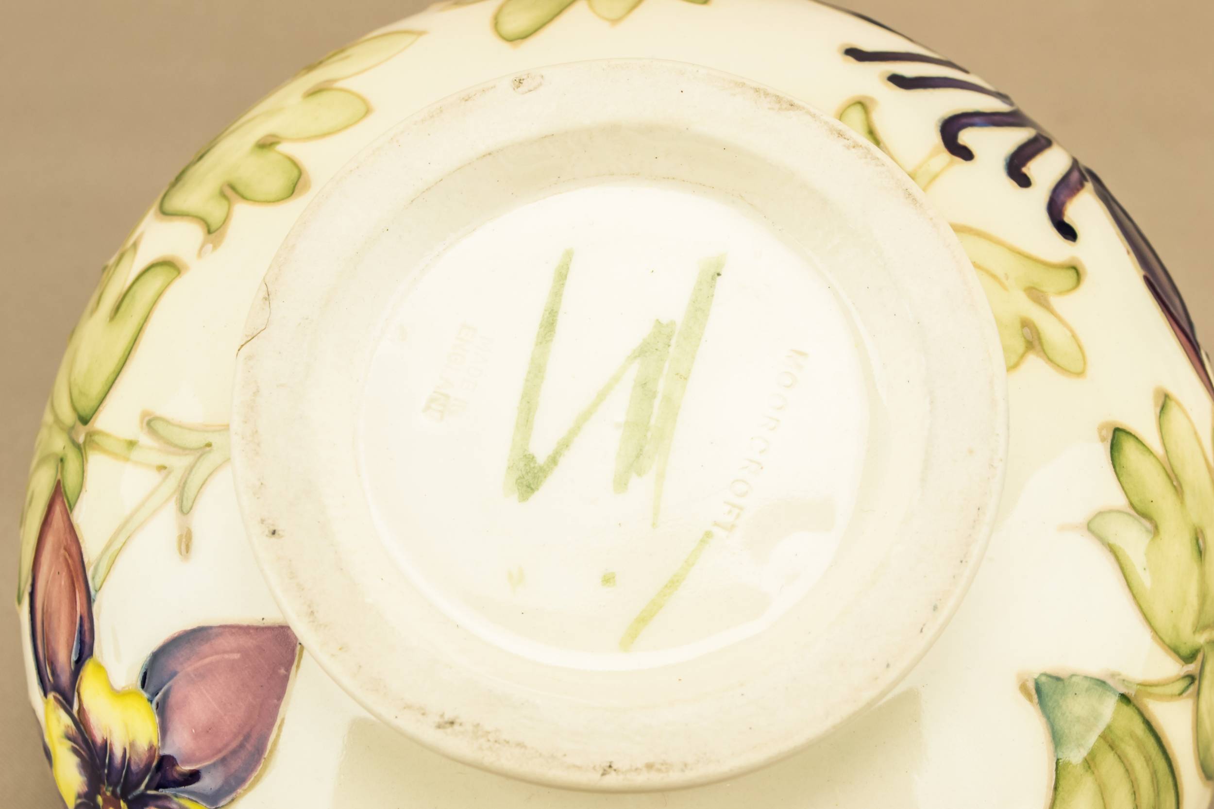 Ceramic Vintage 6.1'' — Moorcroft Columbine bowl 6