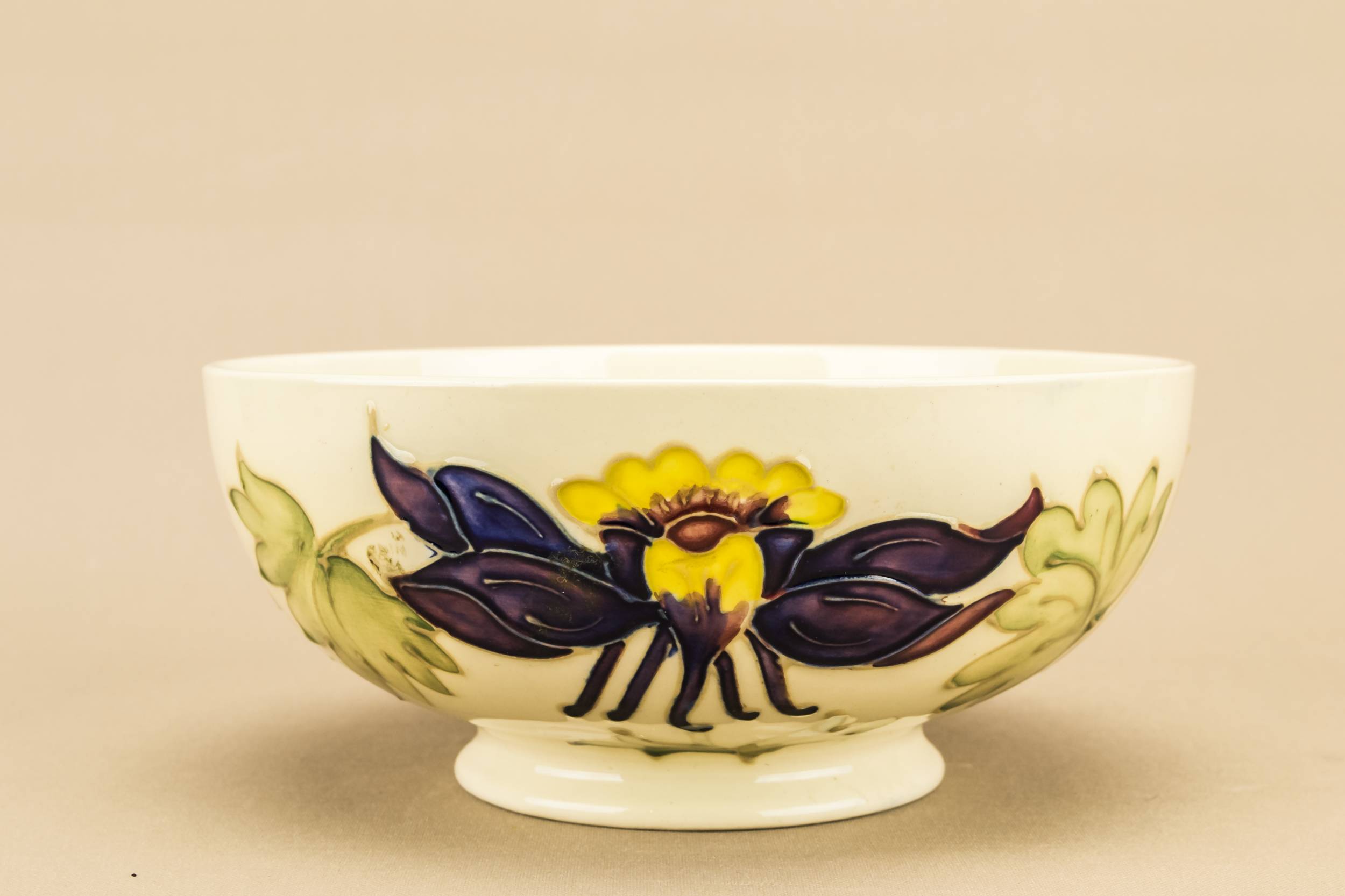 Ceramic Vintage 6.1'' — Moorcroft Columbine bowl 2
