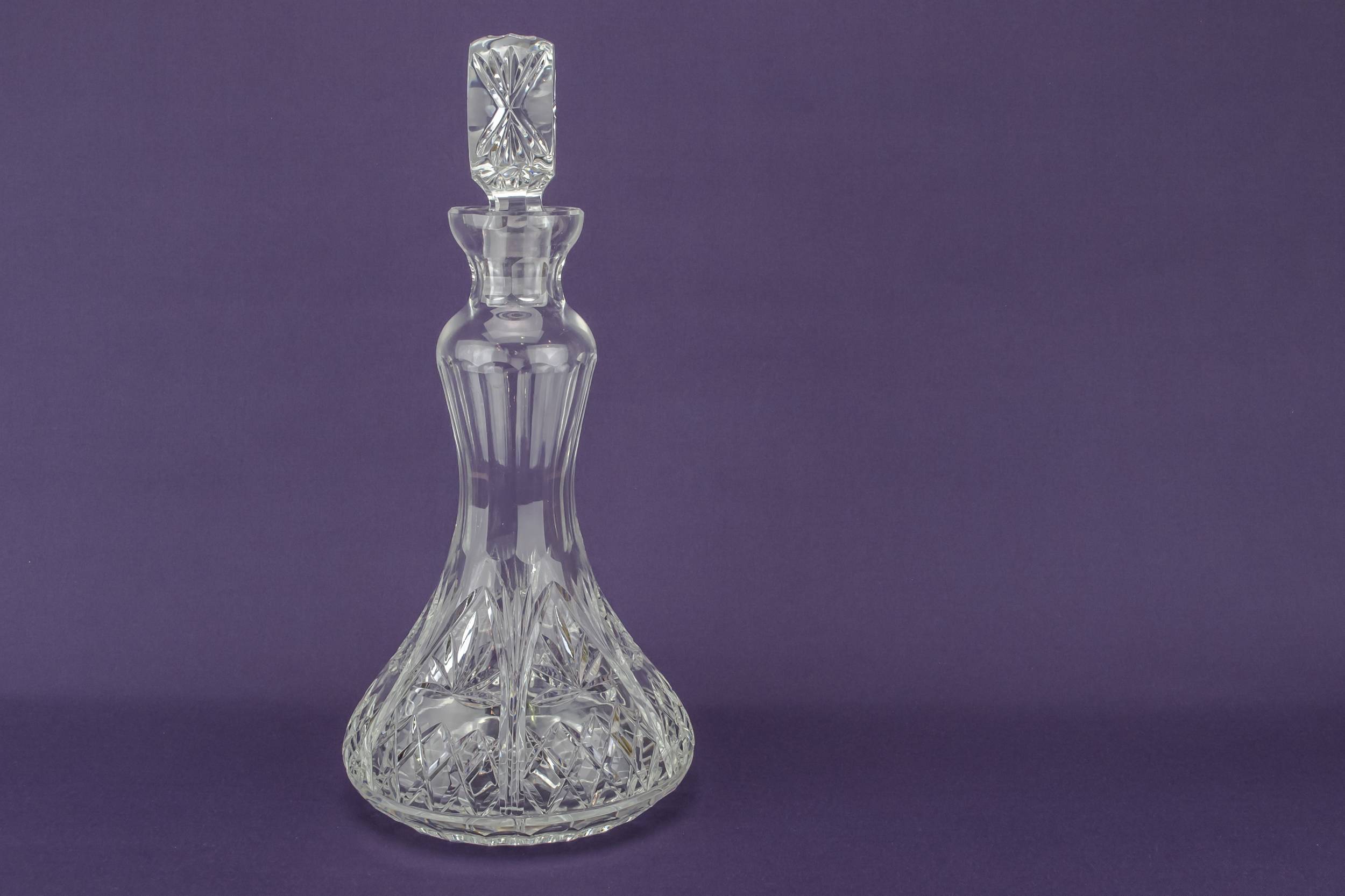 Vintage Cut Glass — Heavy wine decanter 1
