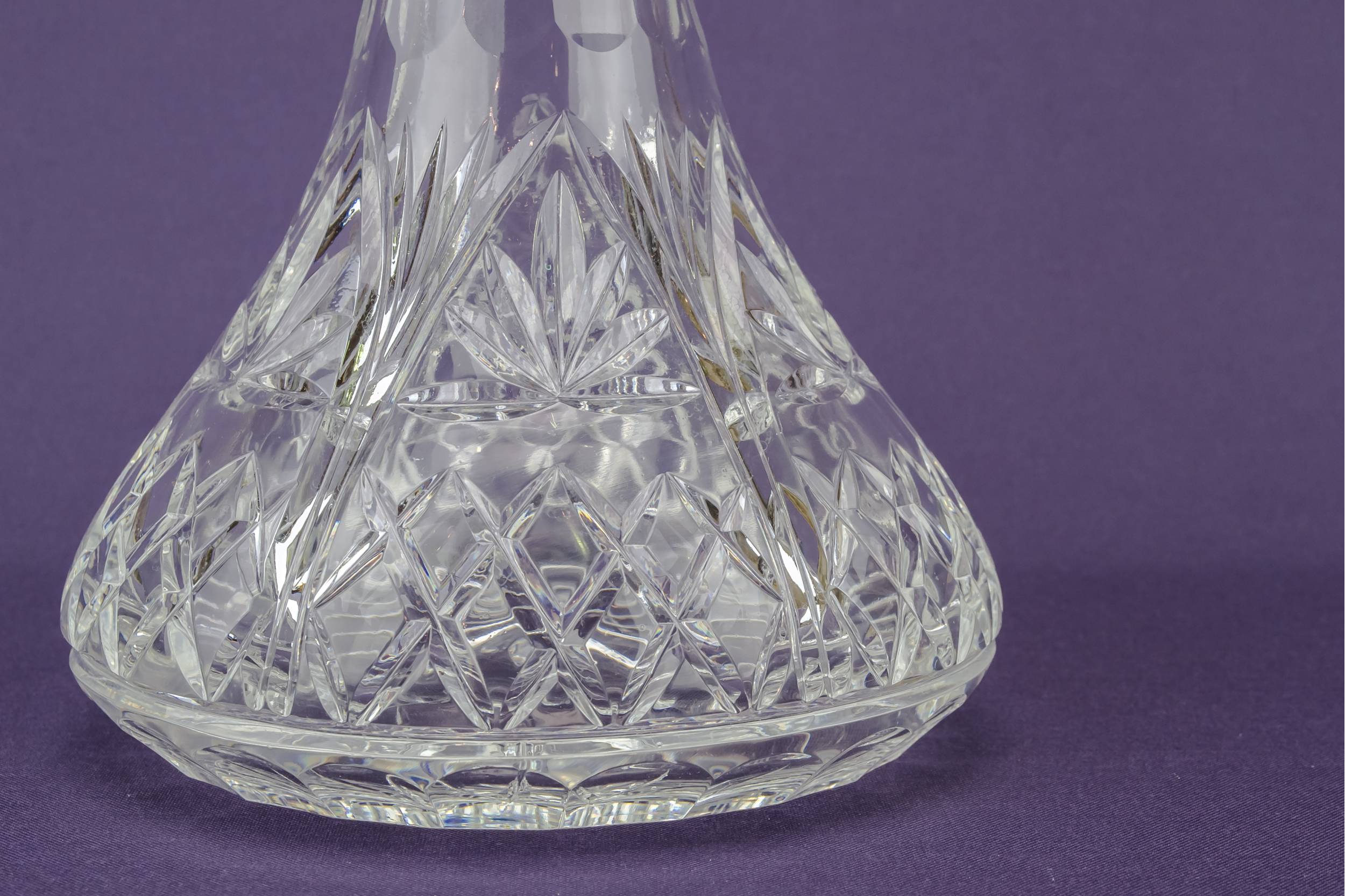Vintage Cut Glass — Heavy wine decanter 3