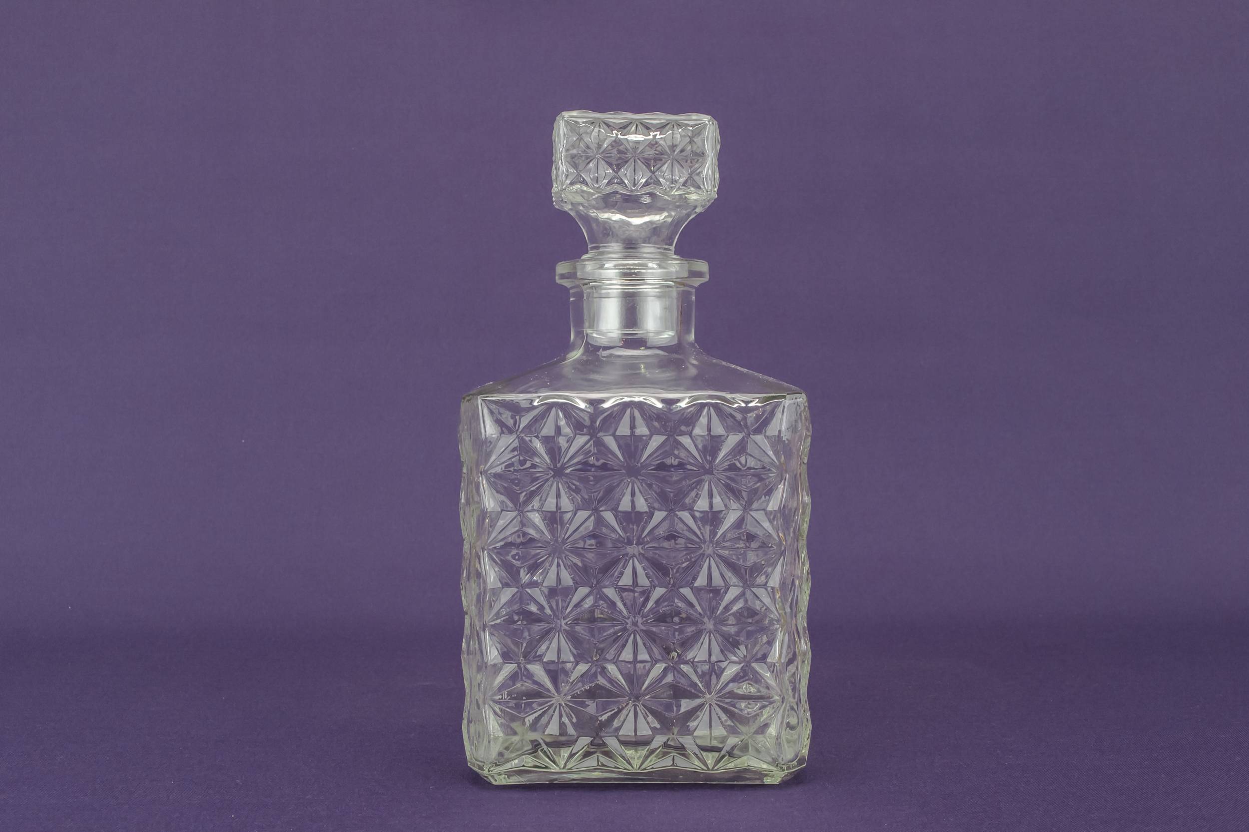 Moulded Retro Dessert — 3 square glass decanters set 2