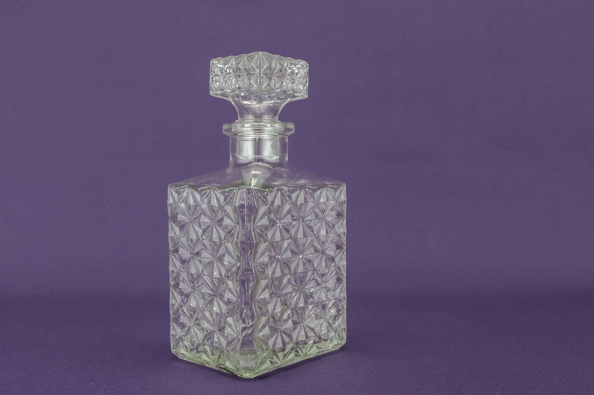 Moulded Retro Dessert — 3 square glass decanters set 3