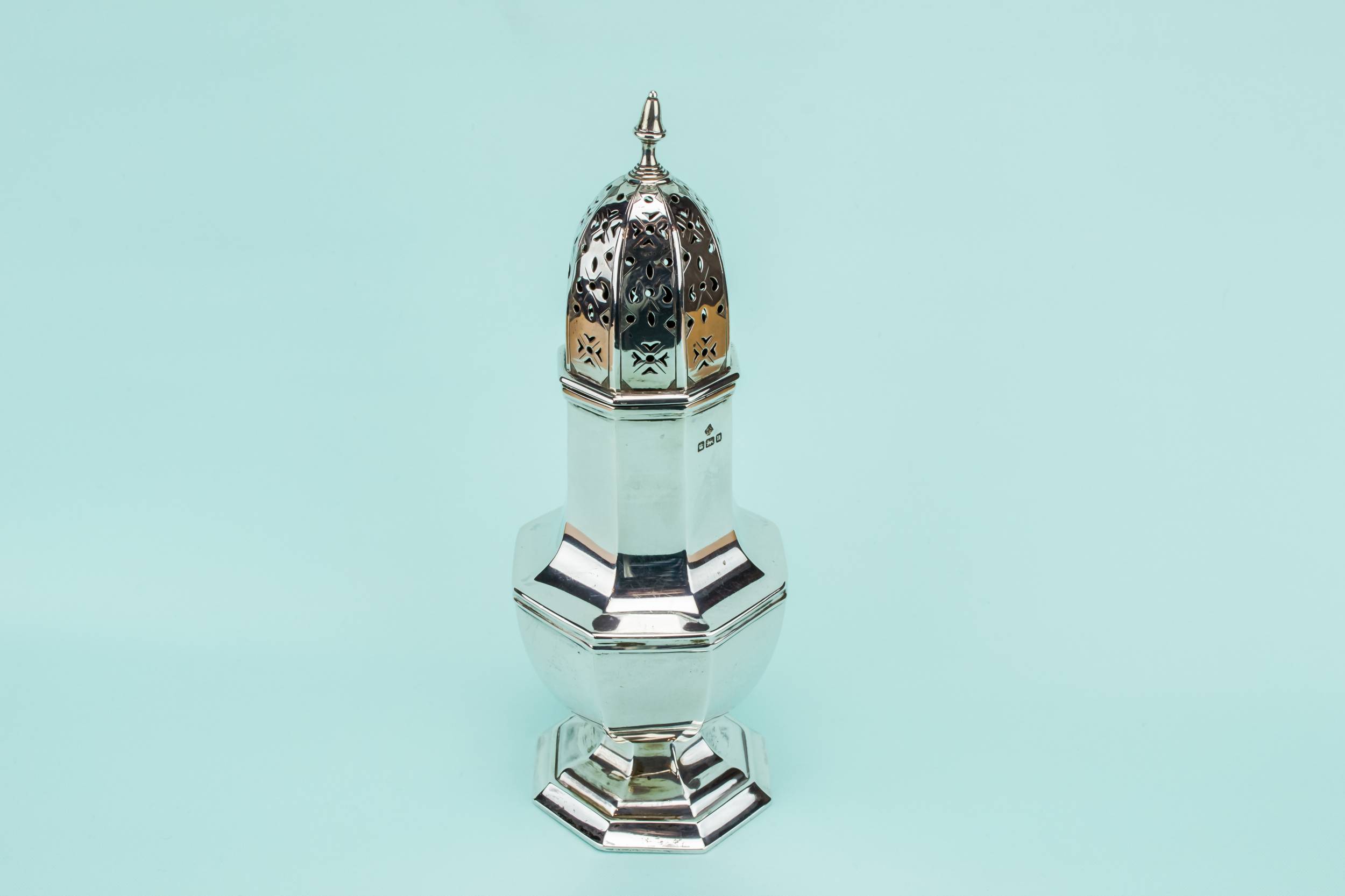 Antique Elegant Minimalist — Sterling silver sugar caster 3