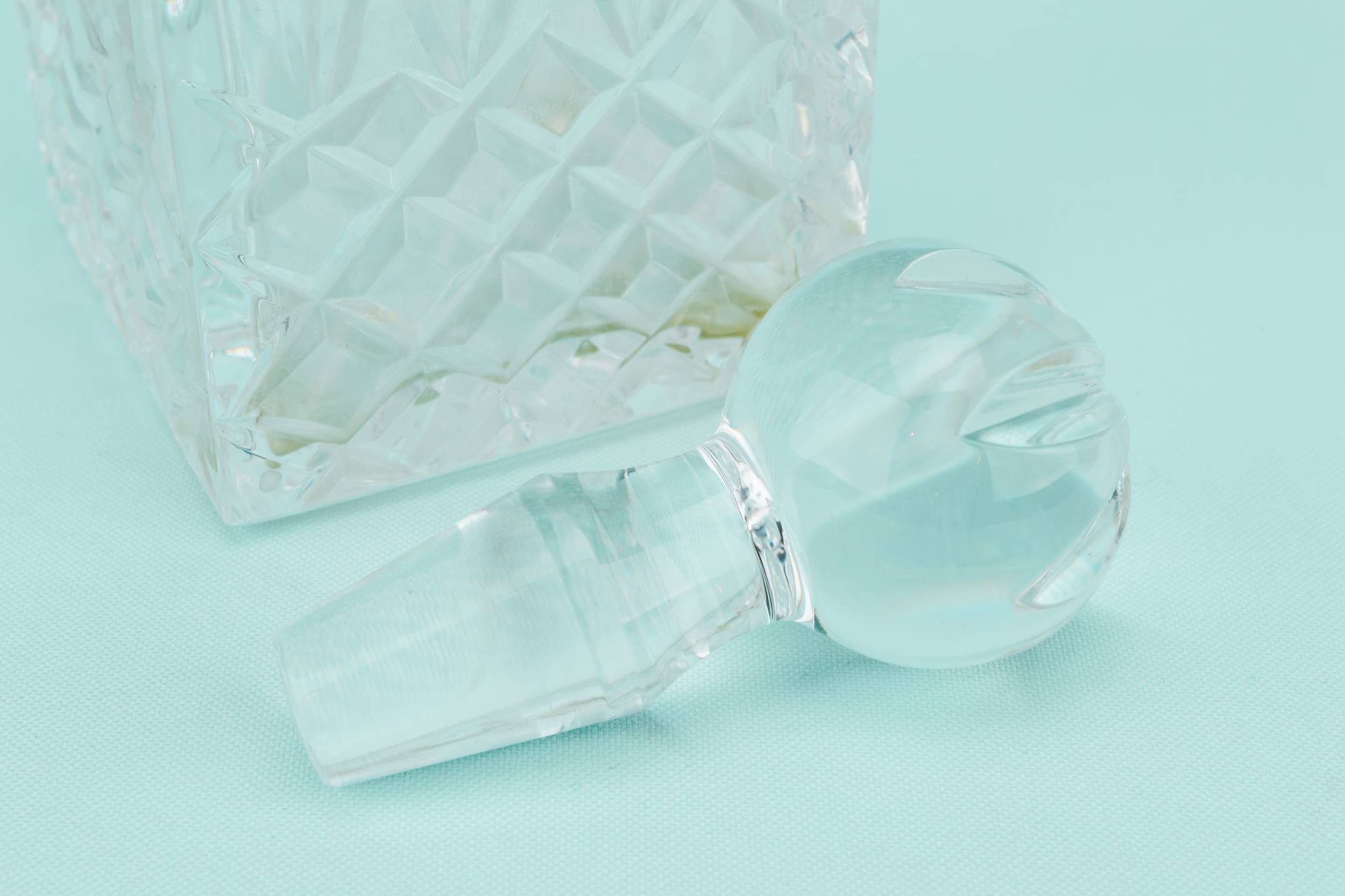 Elegant Glass S.J. — Oil or vinegar condiment 3