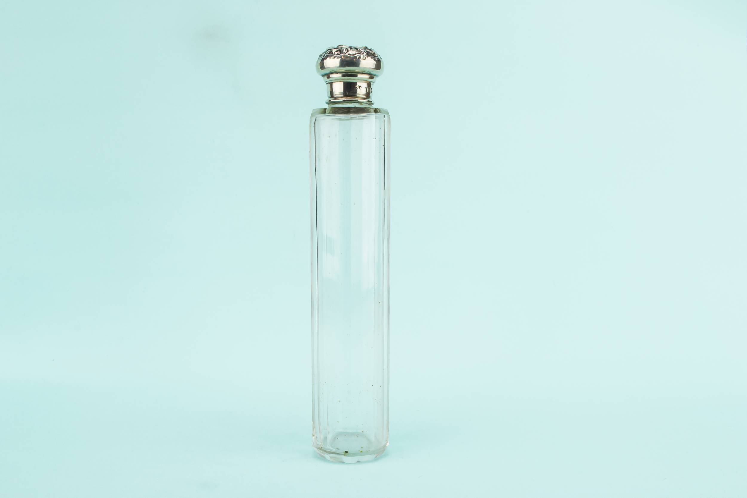Antique Traditional BOX — Dressing table silver flask 1