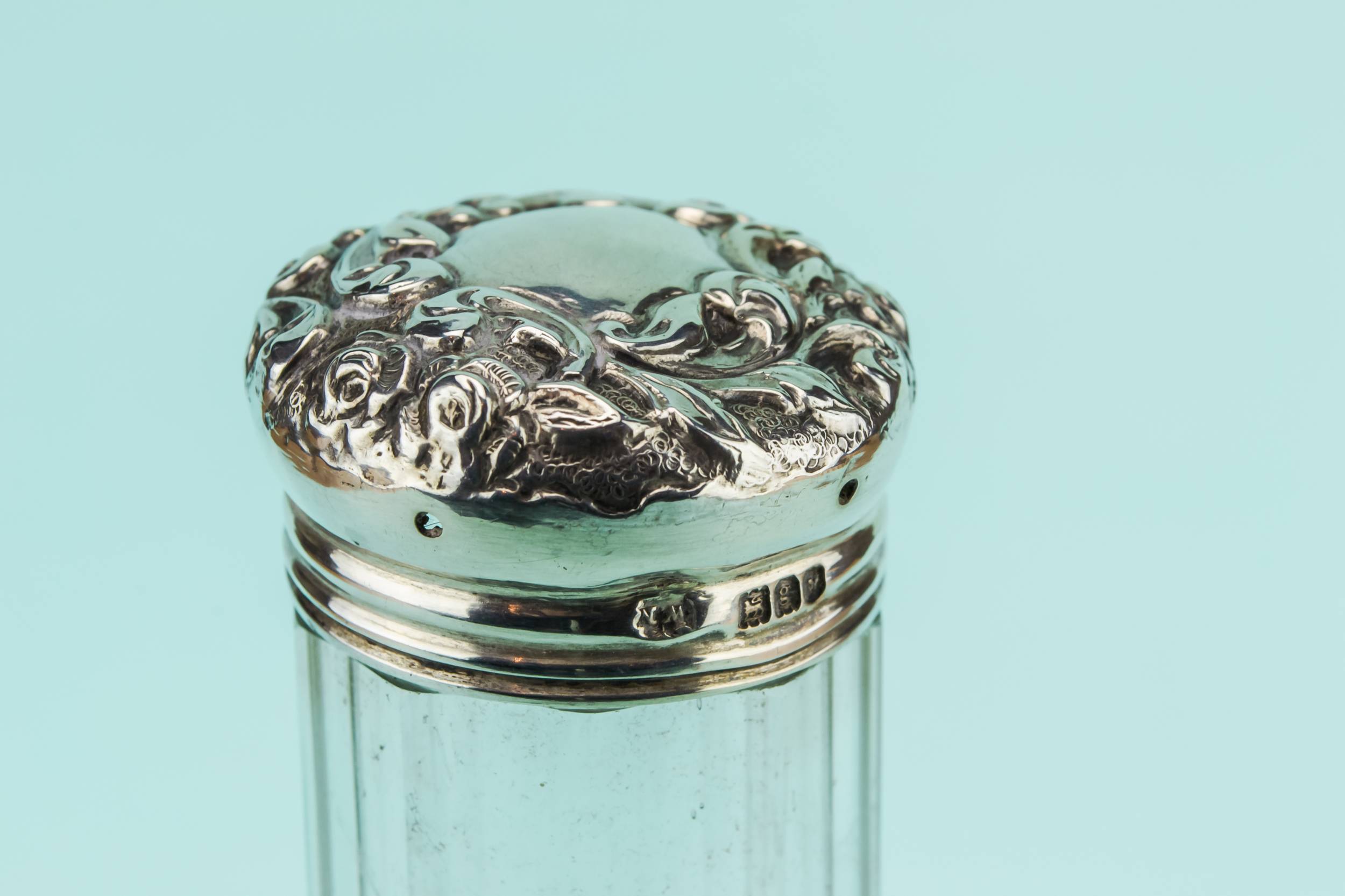 Edwardian Sterling Silver — Dressing table silver flask 1